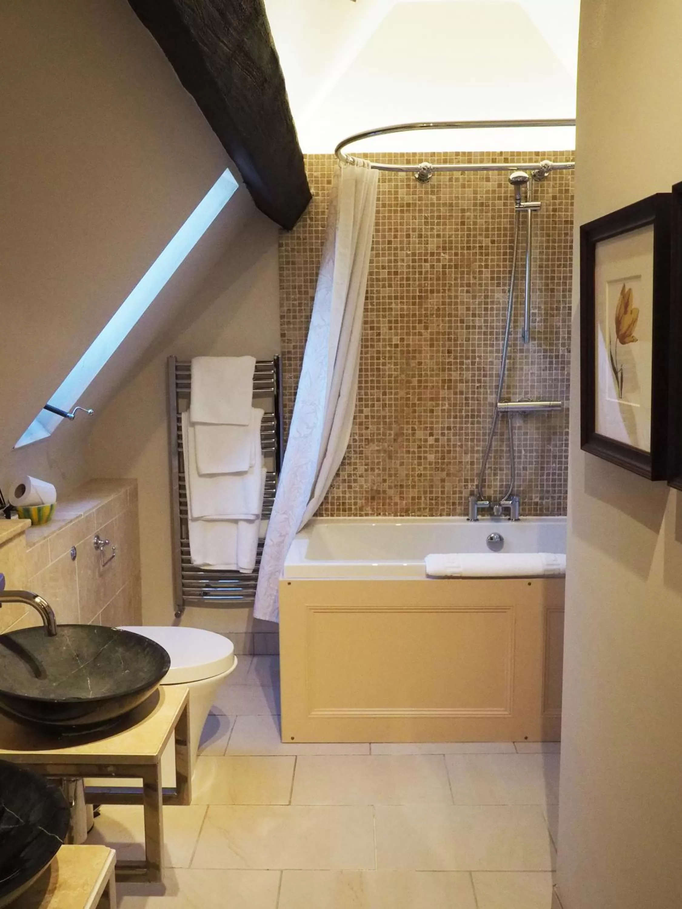 Bath in Bear and Ragged Staff