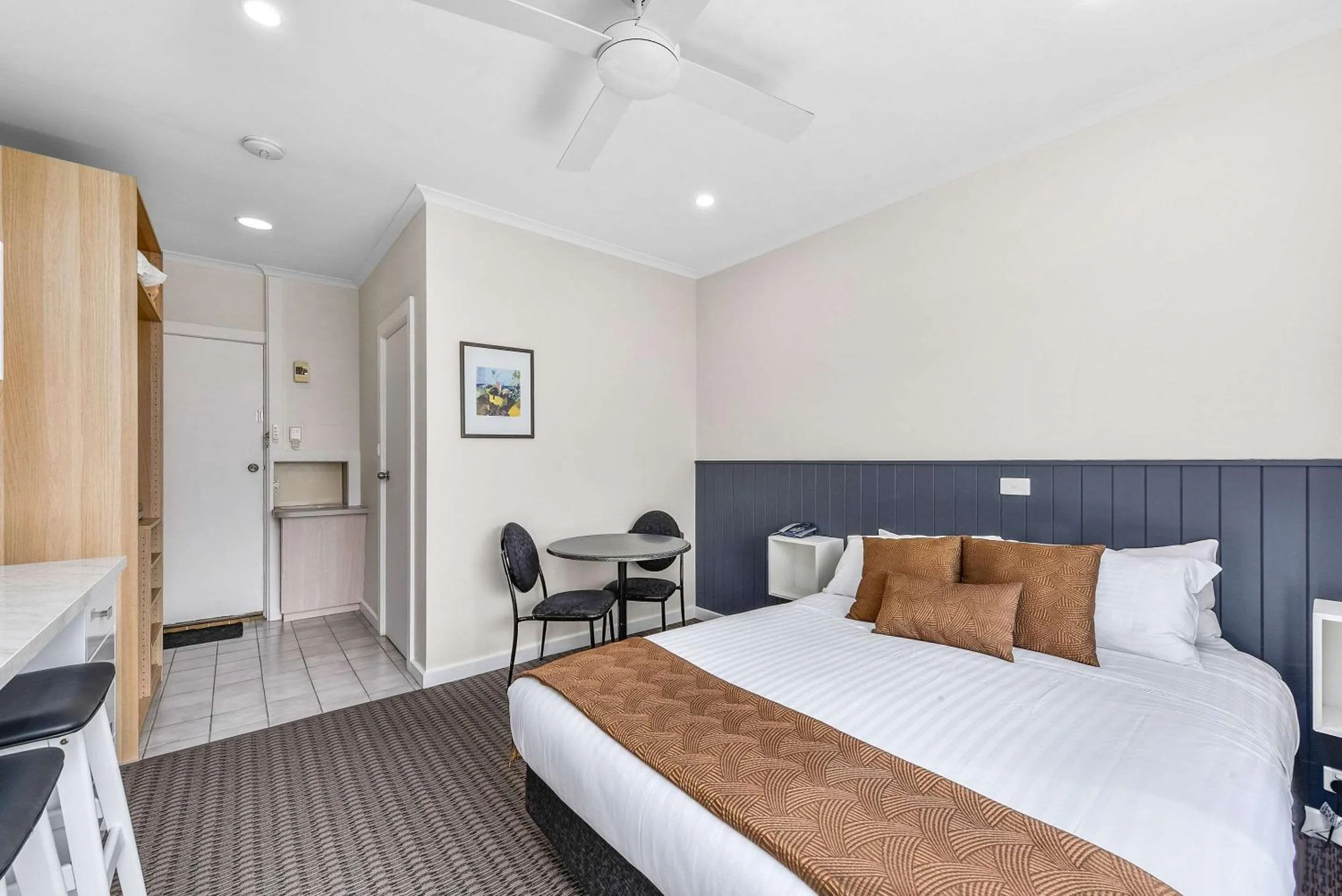 Bedroom, Bed in Comfort Inn The Lakes