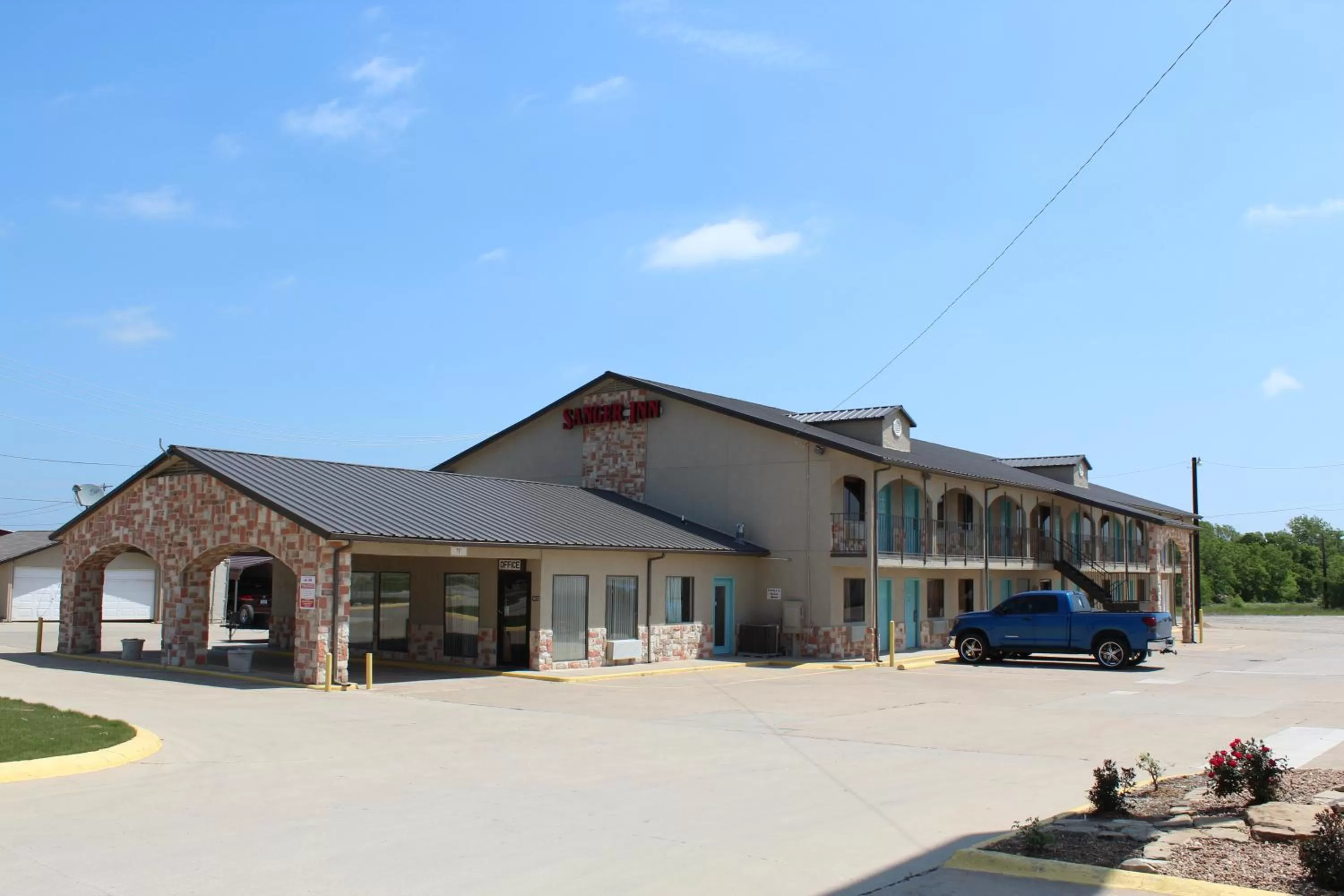 Property Building in Sanger Inn