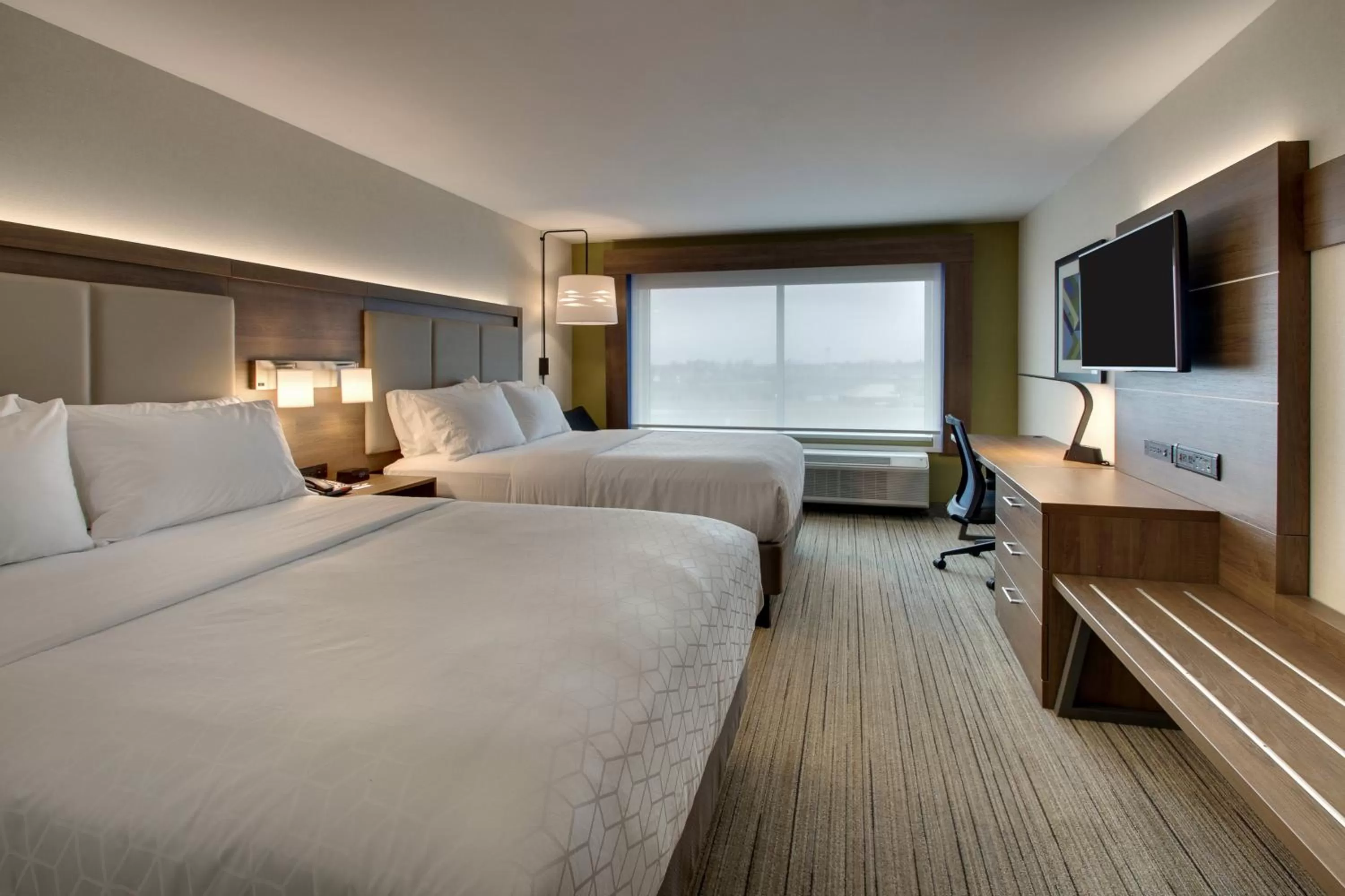 Photo of the whole room, Bed in Holiday Inn Express & Suites Mt Sterling North by IHG