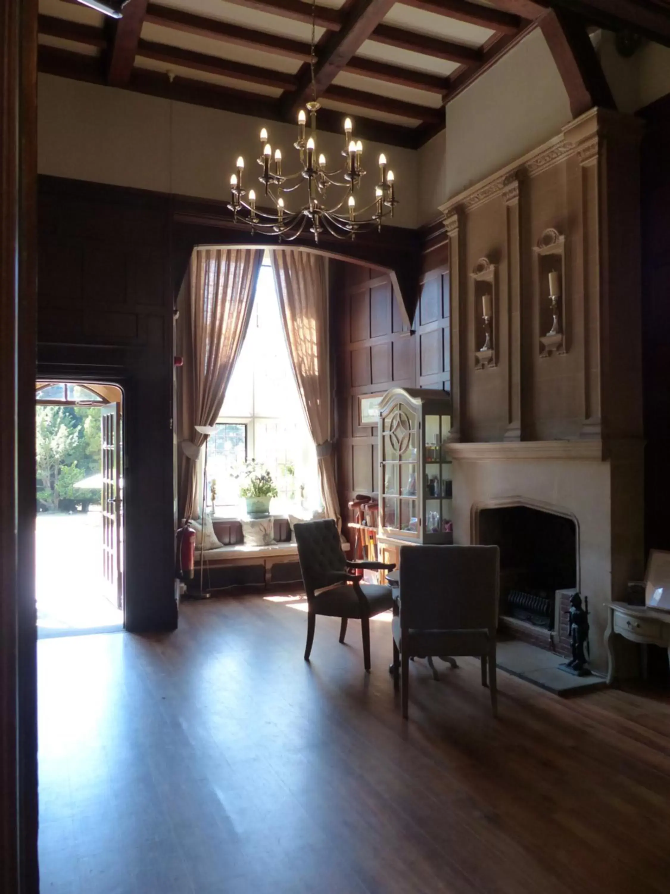 Facade/entrance, Seating Area in Farnham House Hotel