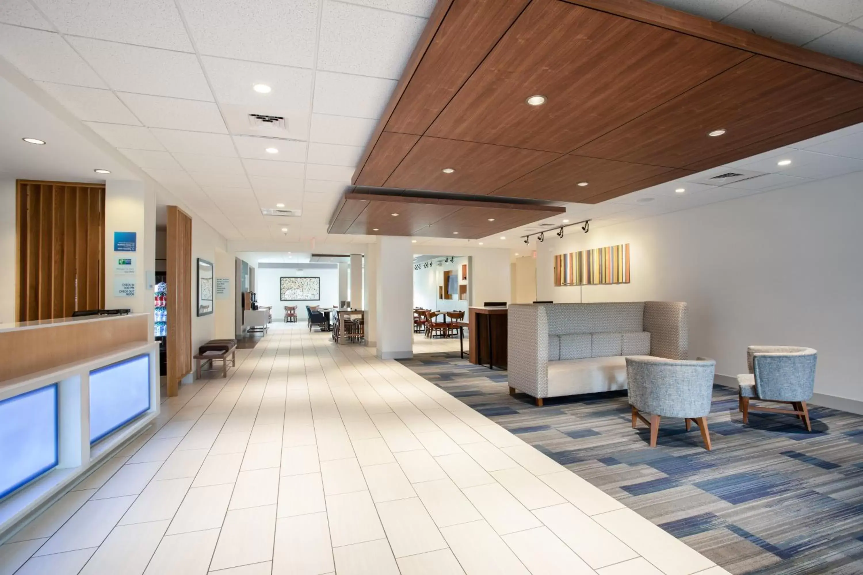 Property building, Lobby/Reception in Holiday Inn Express & Suites Manhattan, an IHG Hotel