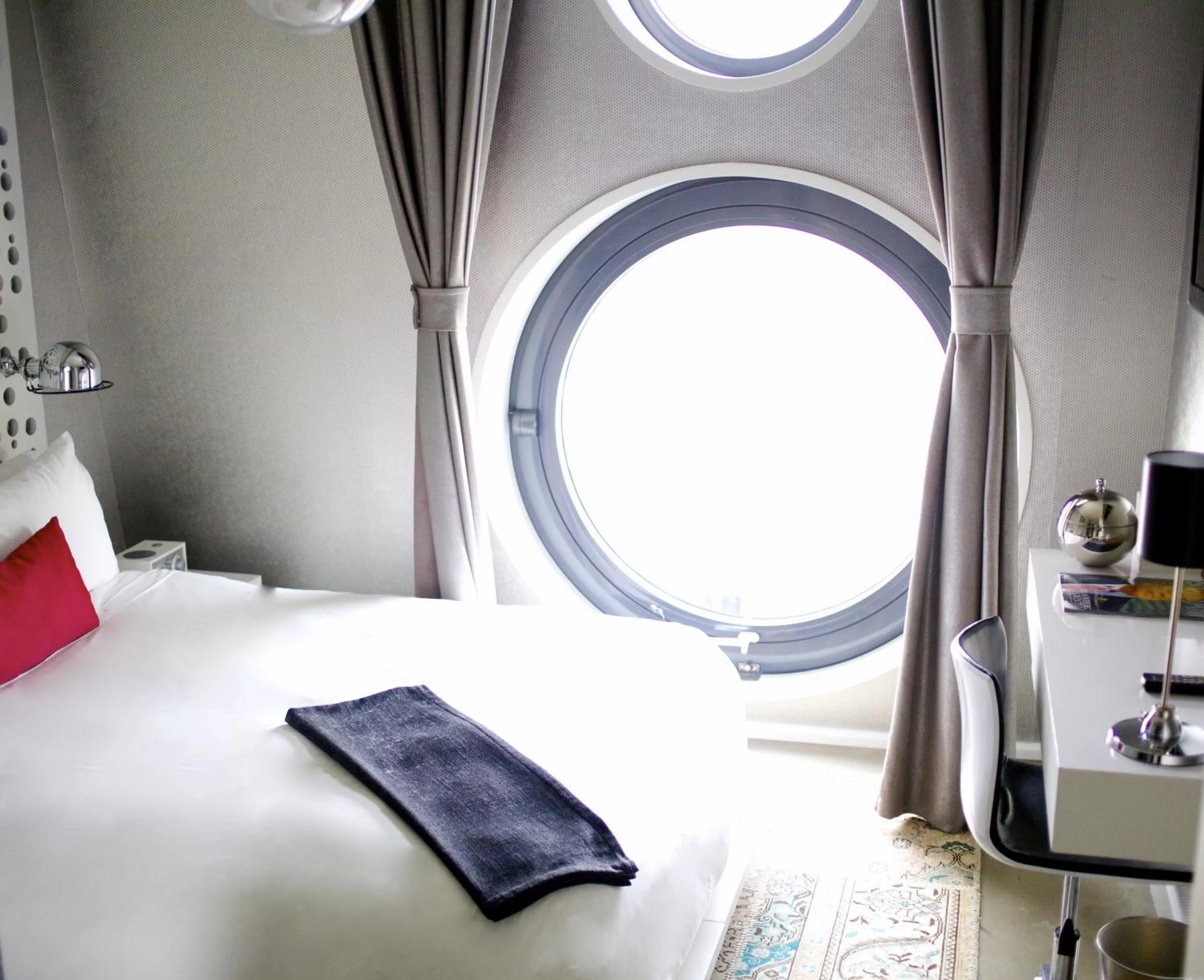 Bedroom, Bed in Dream Downtown, by Hyatt