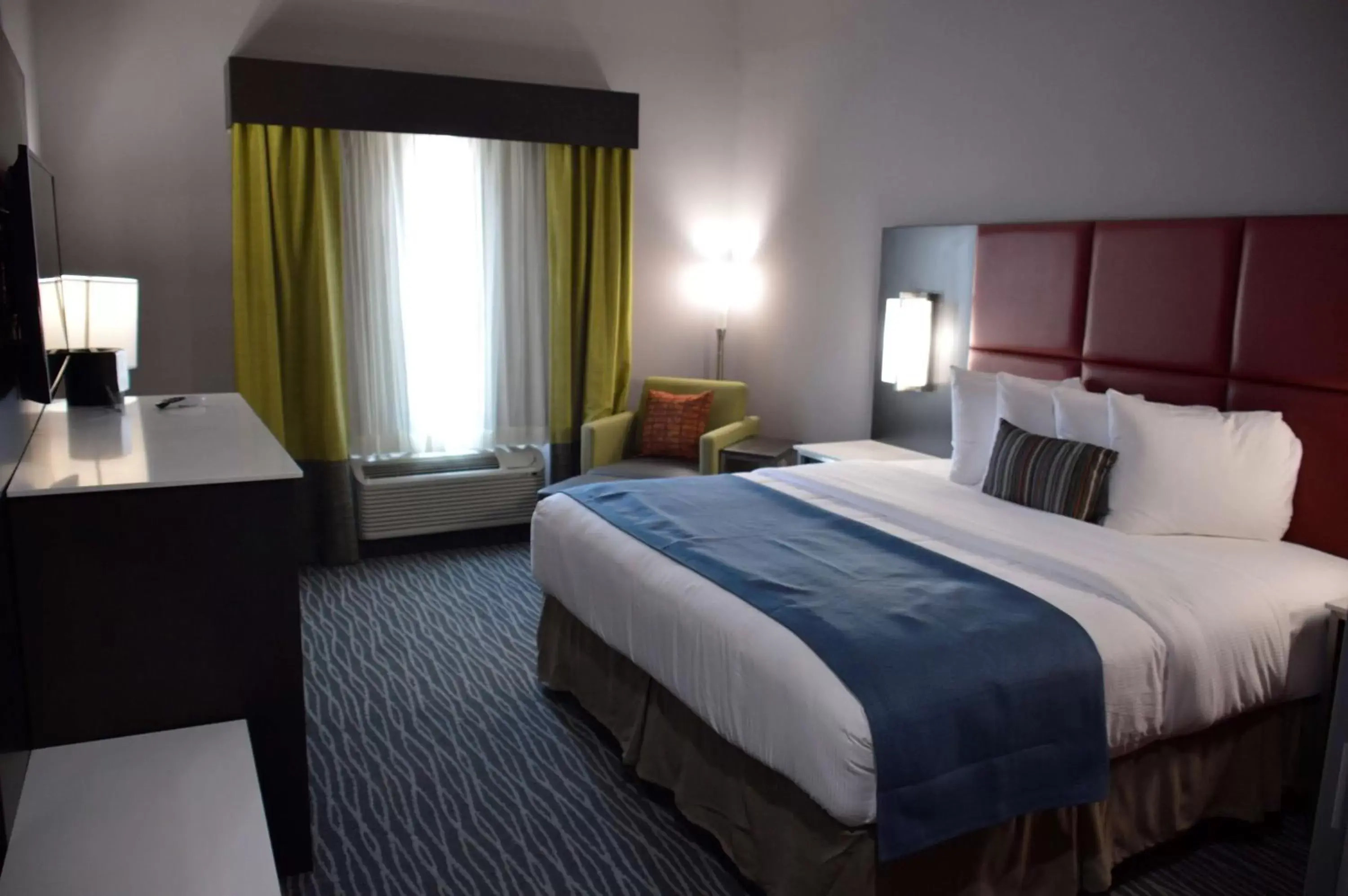 King Room with Roll-In Shower - Disability Access in Best Western Plus Airport Inn & Suites King Room with Roll-In Shower - Disability Access in Best Western Plus Airport Inn & Suites