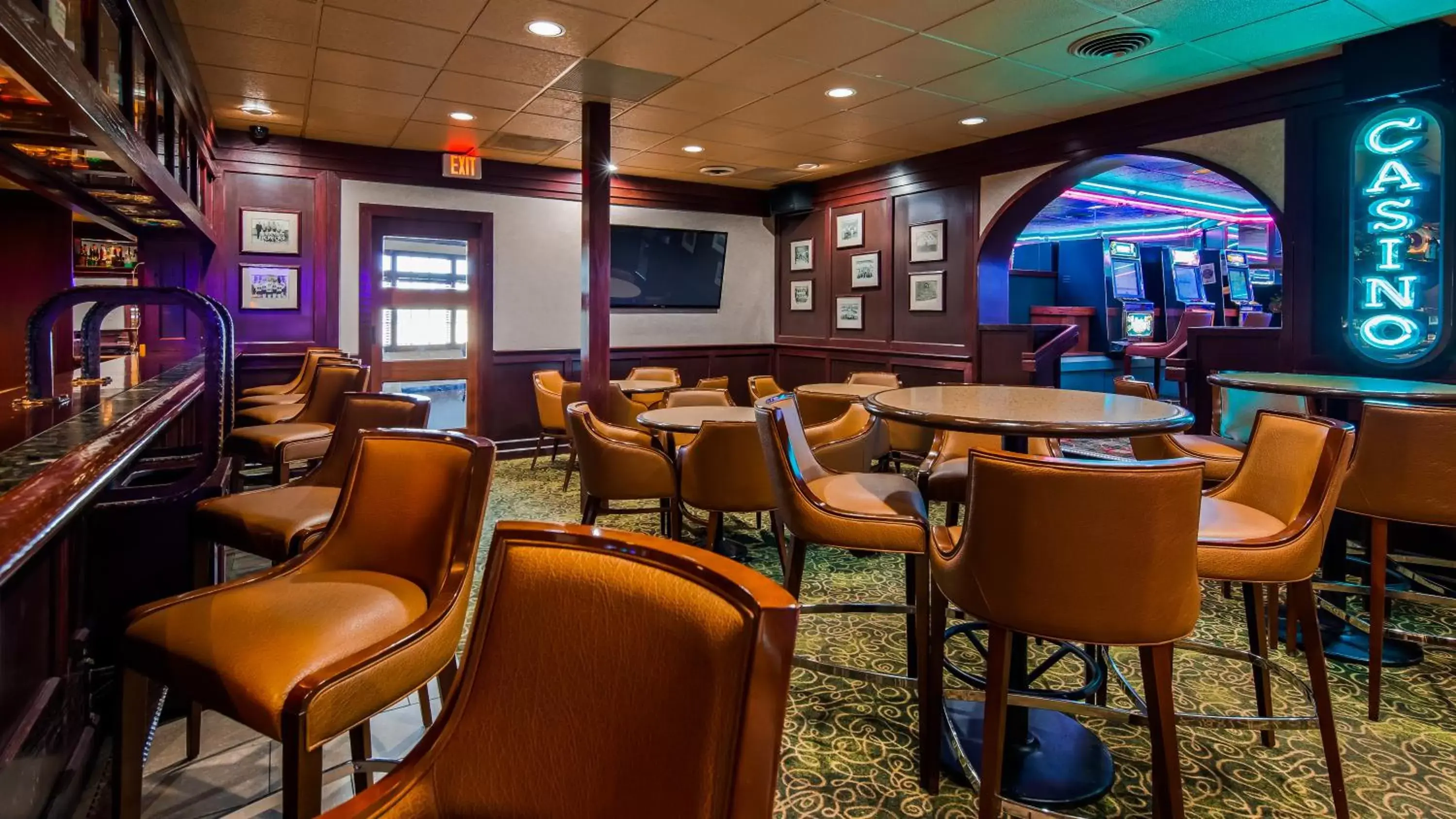 Food and drinks, Lounge/Bar in Best Western Plus Butte Plaza Inn