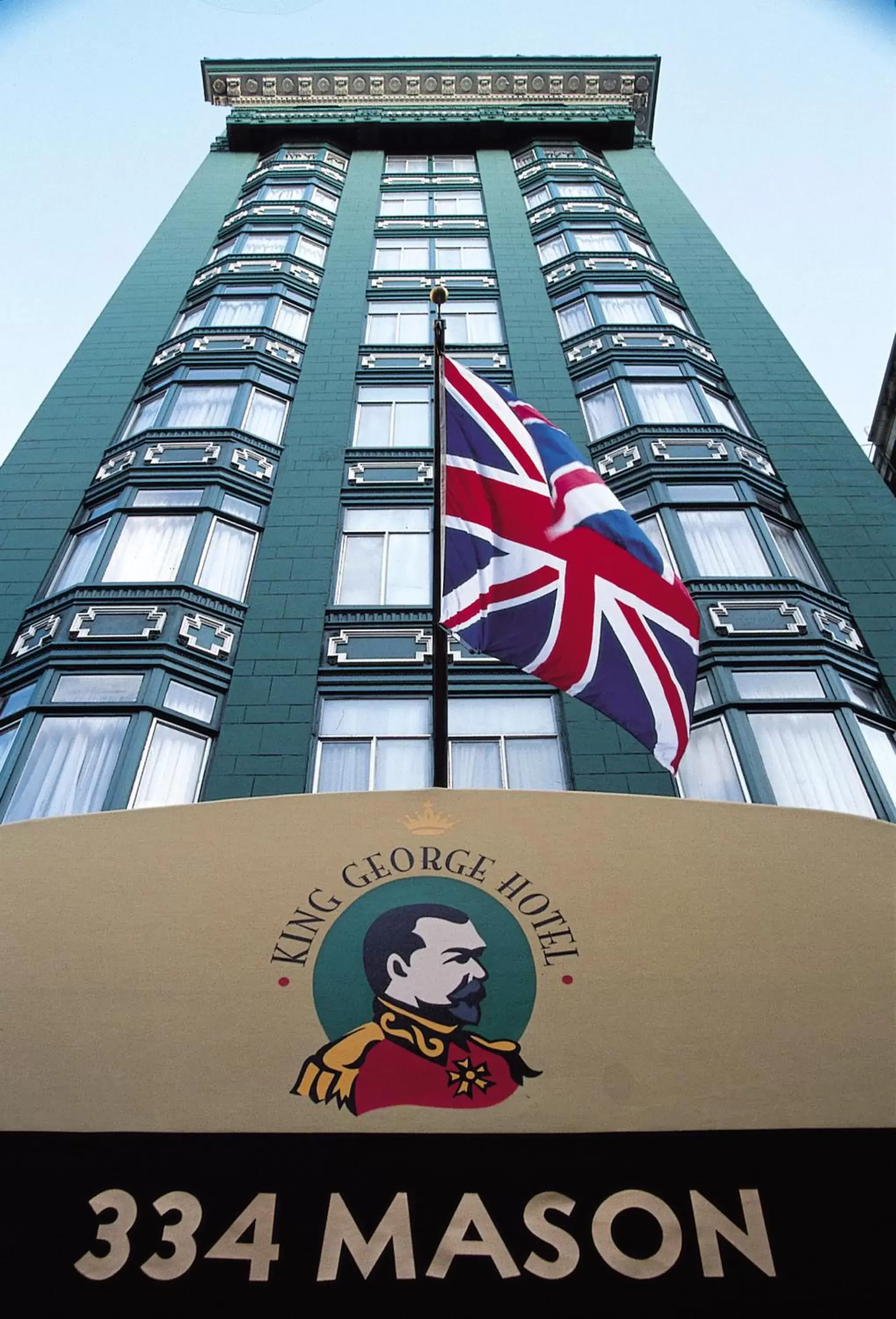 Facade/entrance in King George Facade/entrance in King George