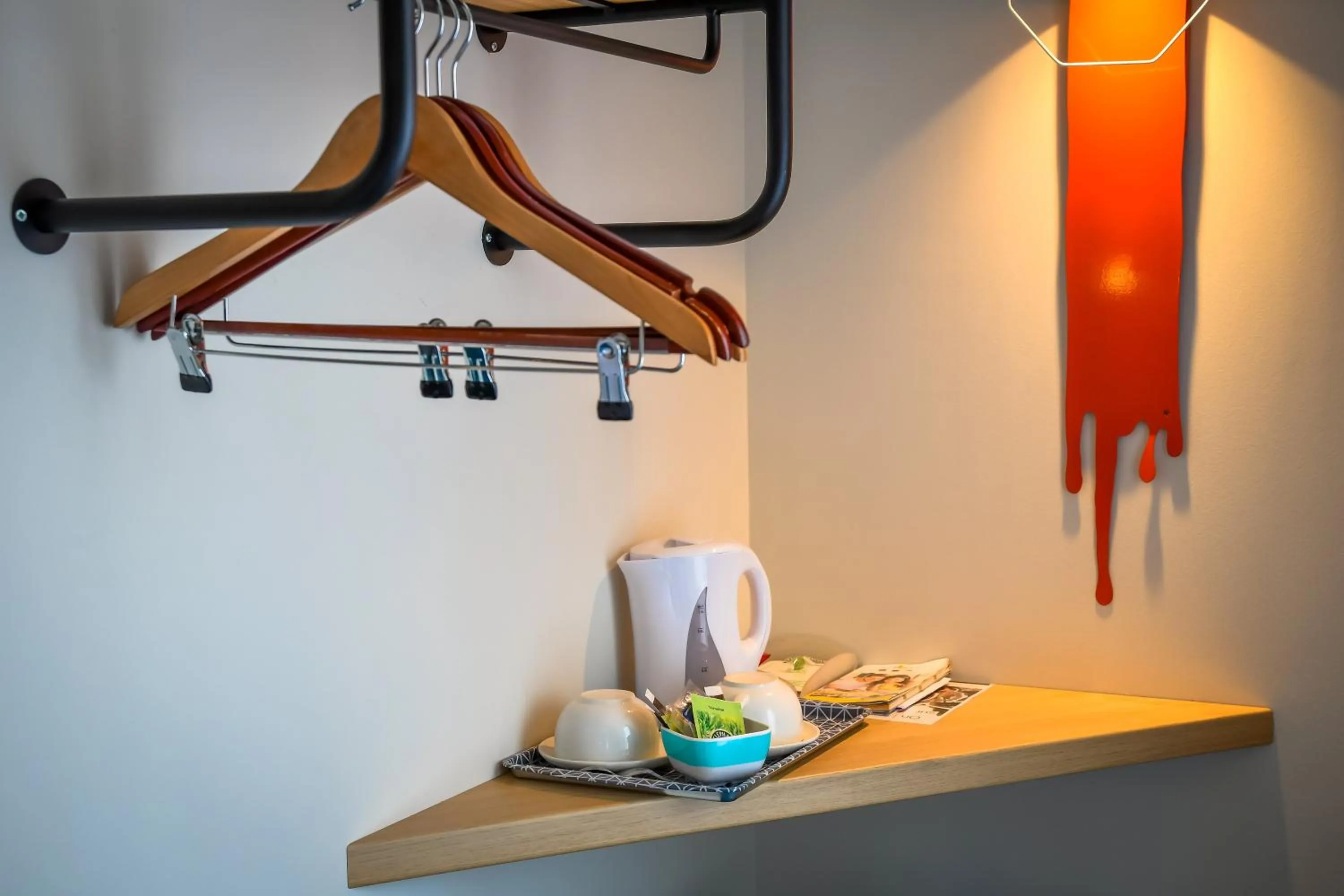 Coffee/tea facilities in Hôtel Le Bord'O Vieux Port