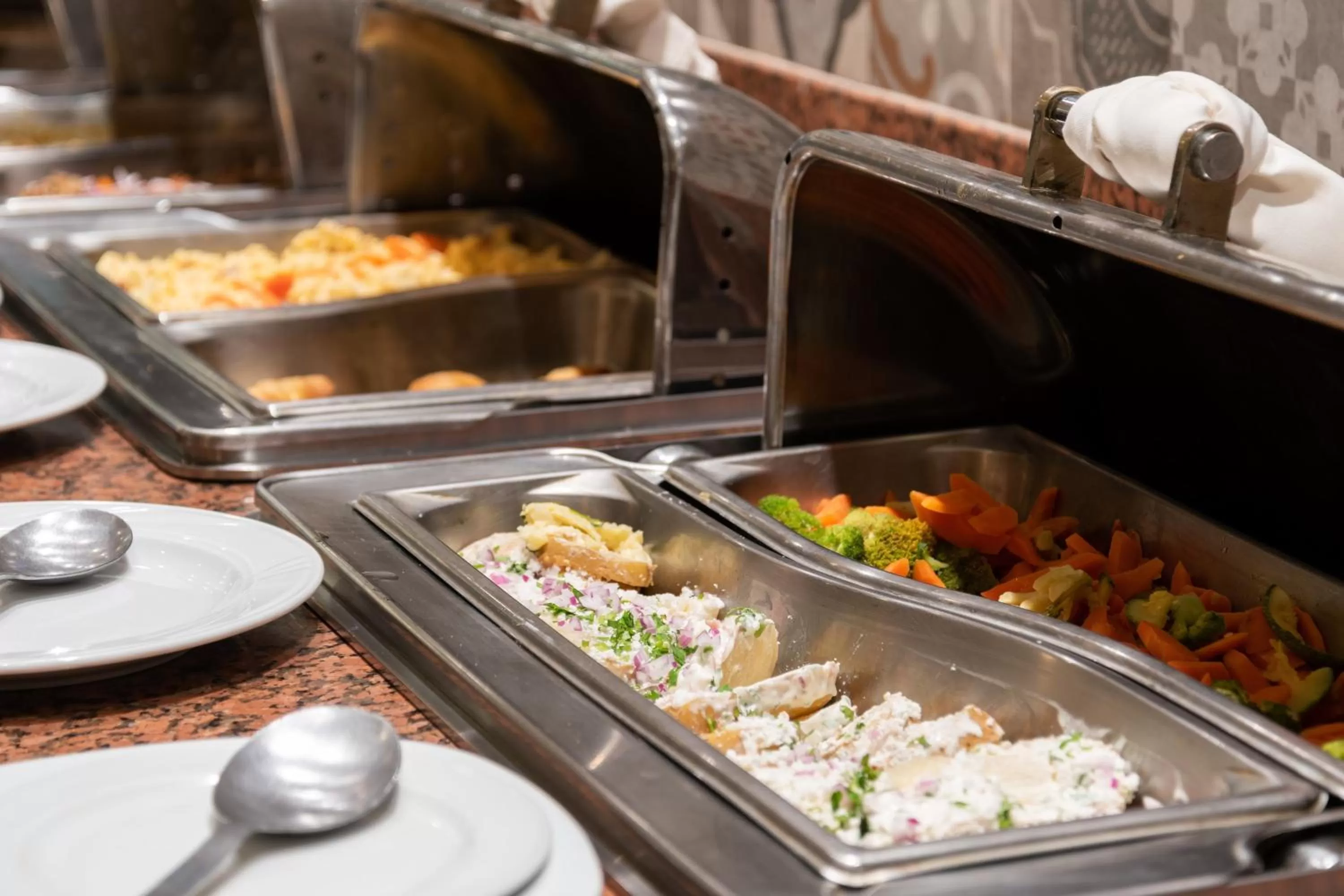 Restaurant/places to eat in Holiday Inn Guadalajara Expo Plaza del Sol by IHG