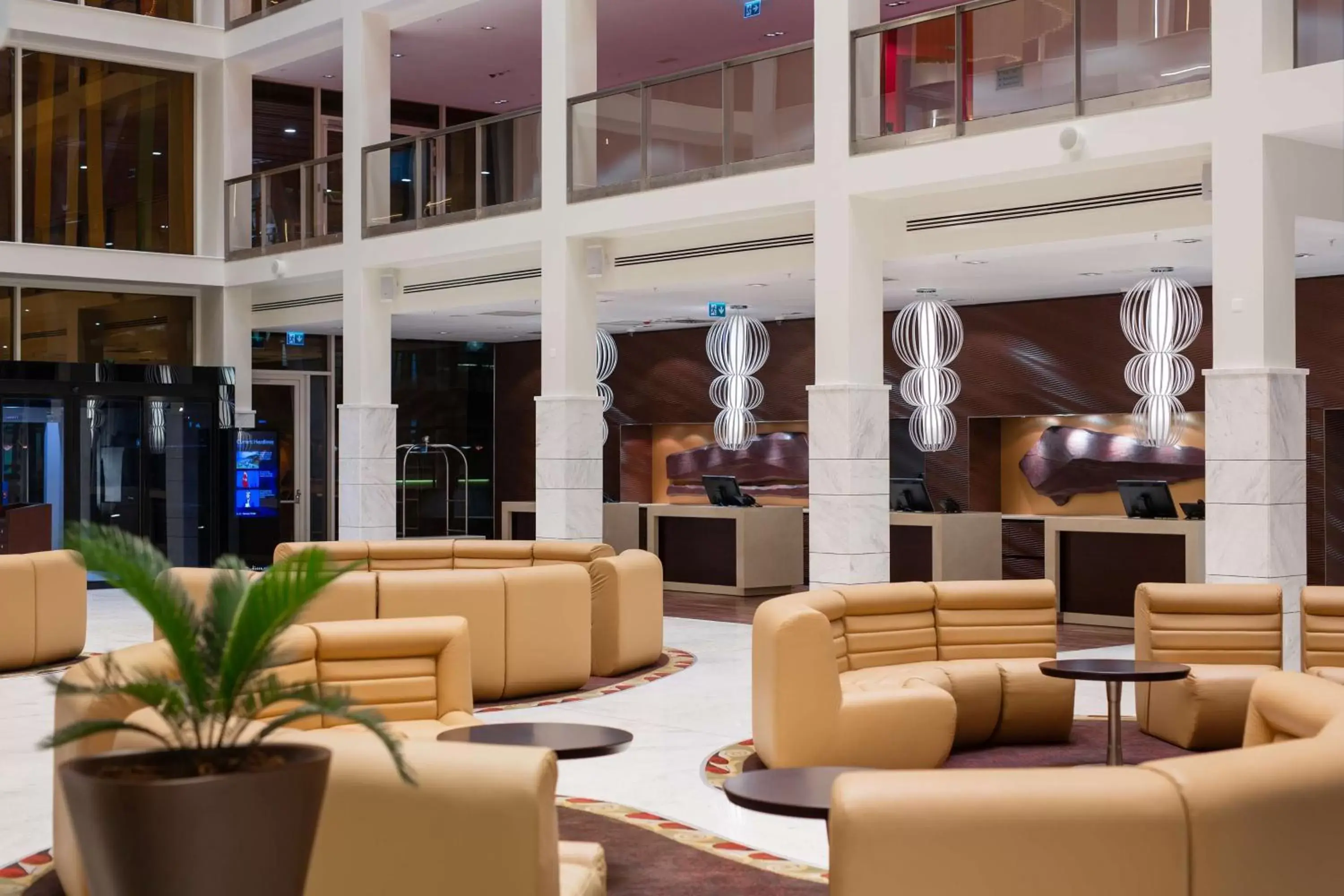 Lobby or reception, Lounge/Bar in Radisson Blu Hotel & Convention Centre Kigali