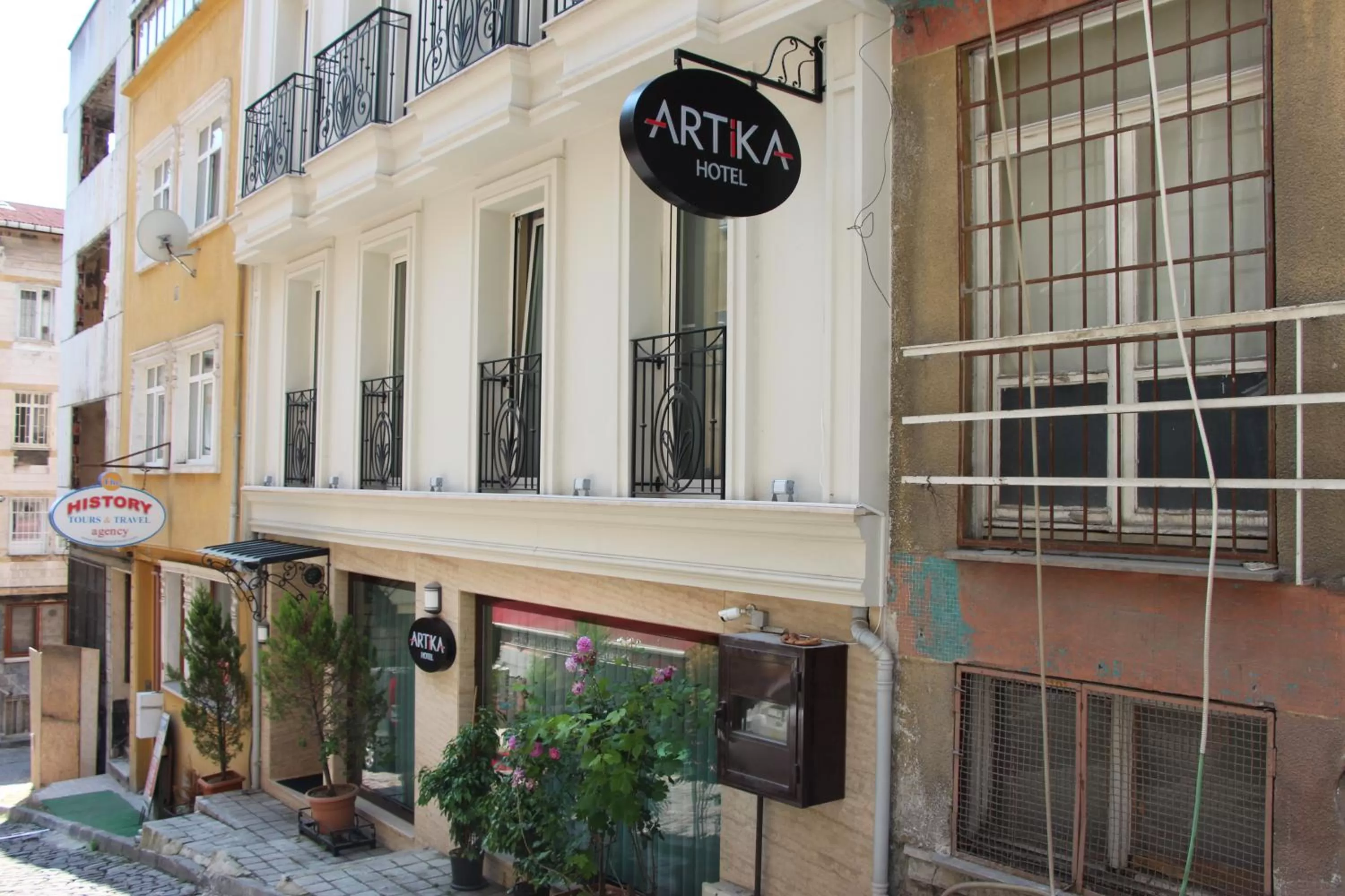 Artika Hotel