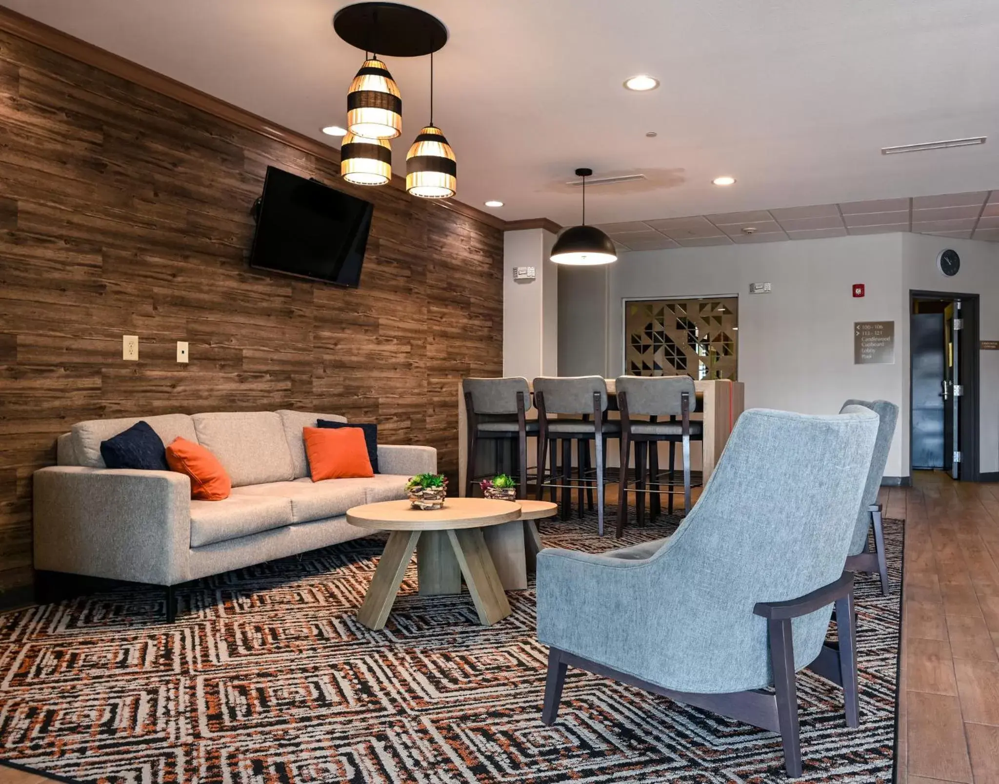 Property building, Seating Area in Candlewood Suites Lafayette, an IHG Hotel