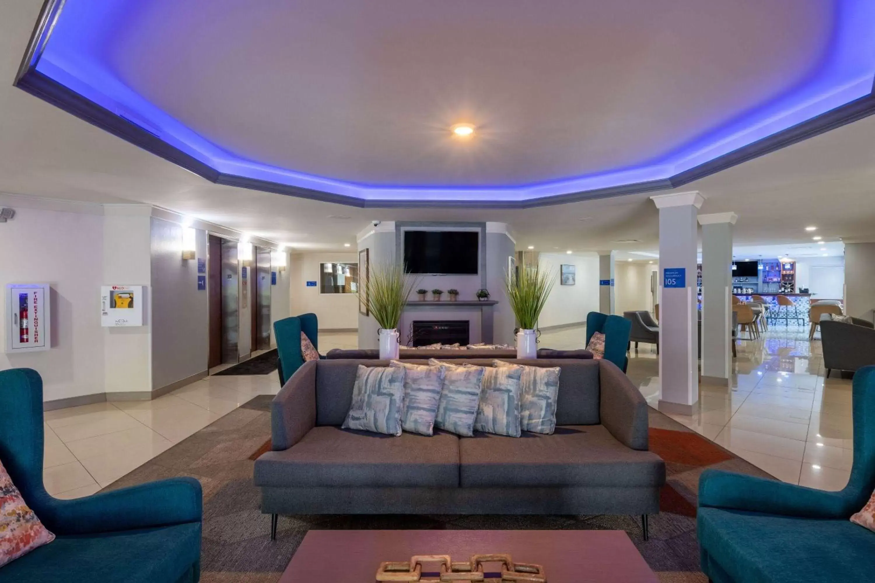 Lobby or reception, Seating Area in TRYP by Wyndham Tallahassee North I-10 Capital Circle