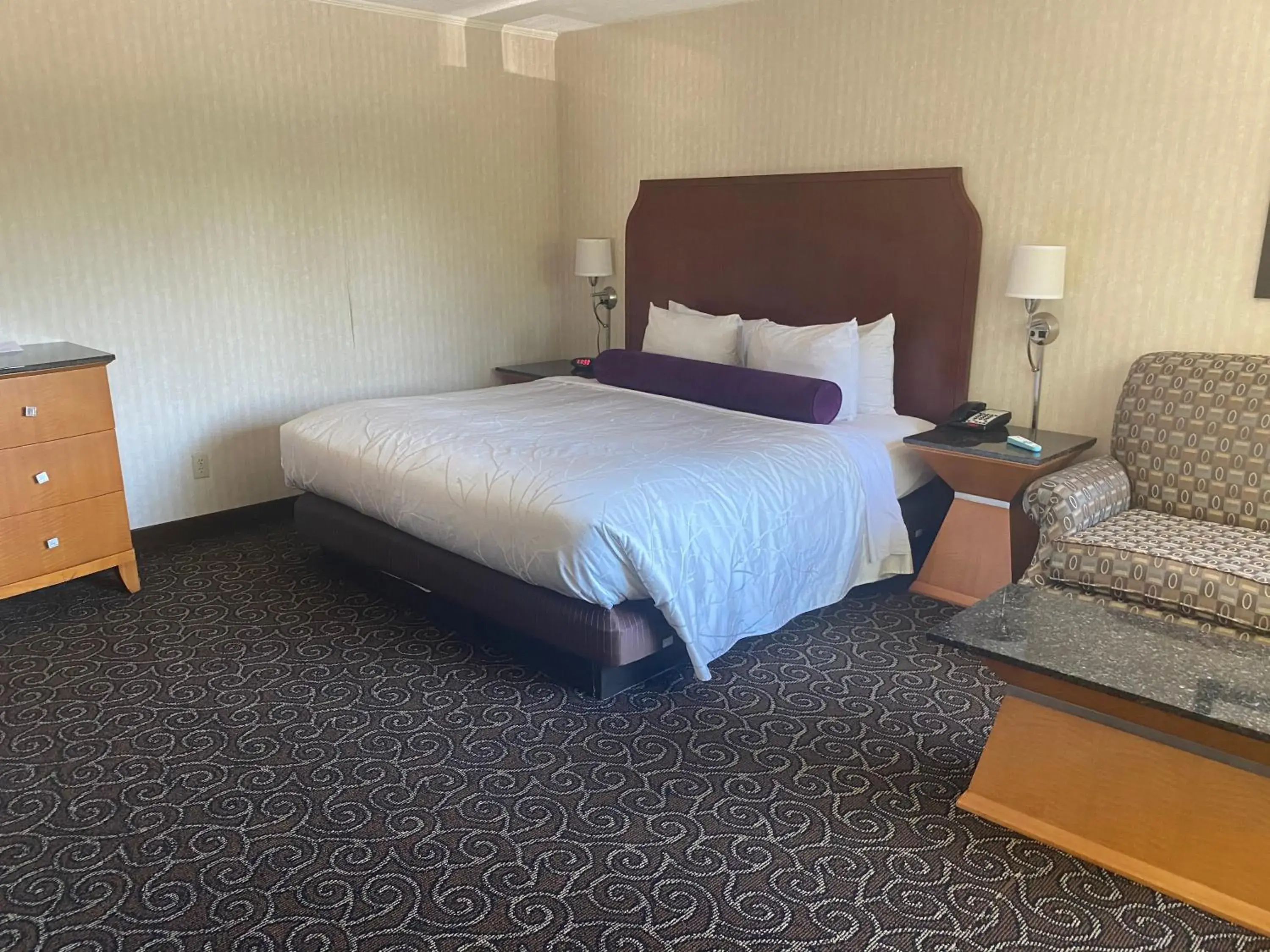 Photo of the whole room, Bed in The Black Mountain Inn Photo of the whole room, Bed in The Black Mountain Inn