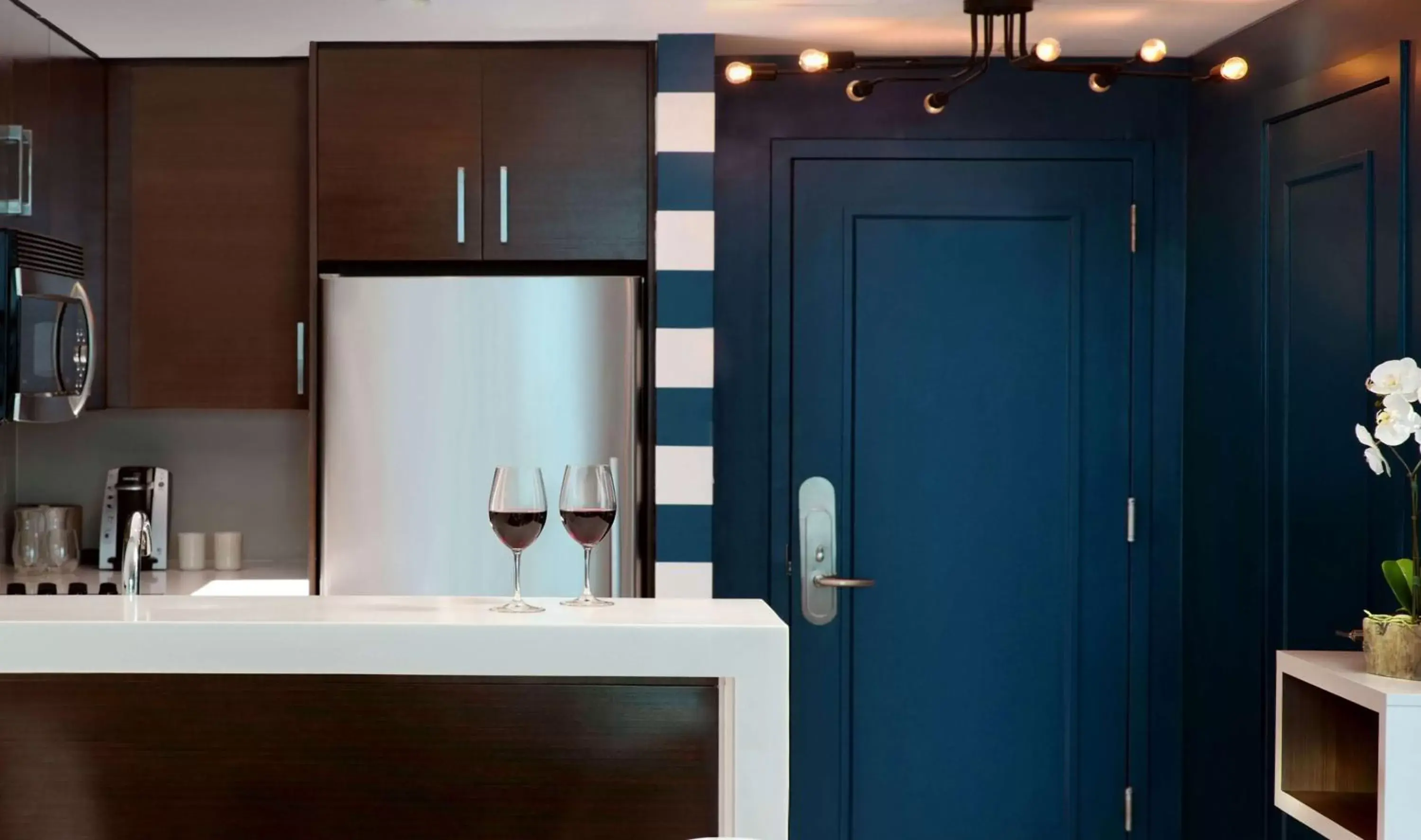Kitchen or kitchenette in Sole Miami, A Noble House Resort