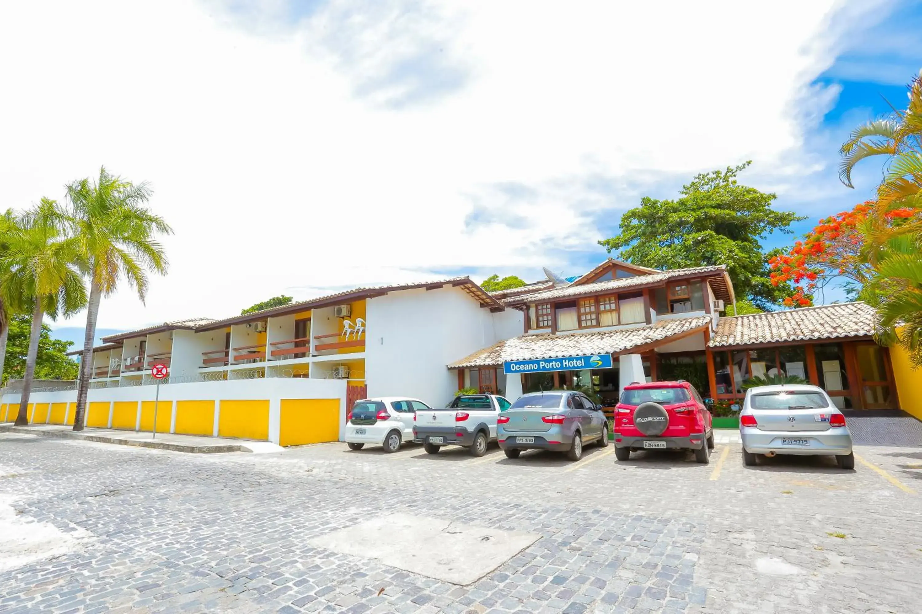 Property Building in Oceano Porto Hotel