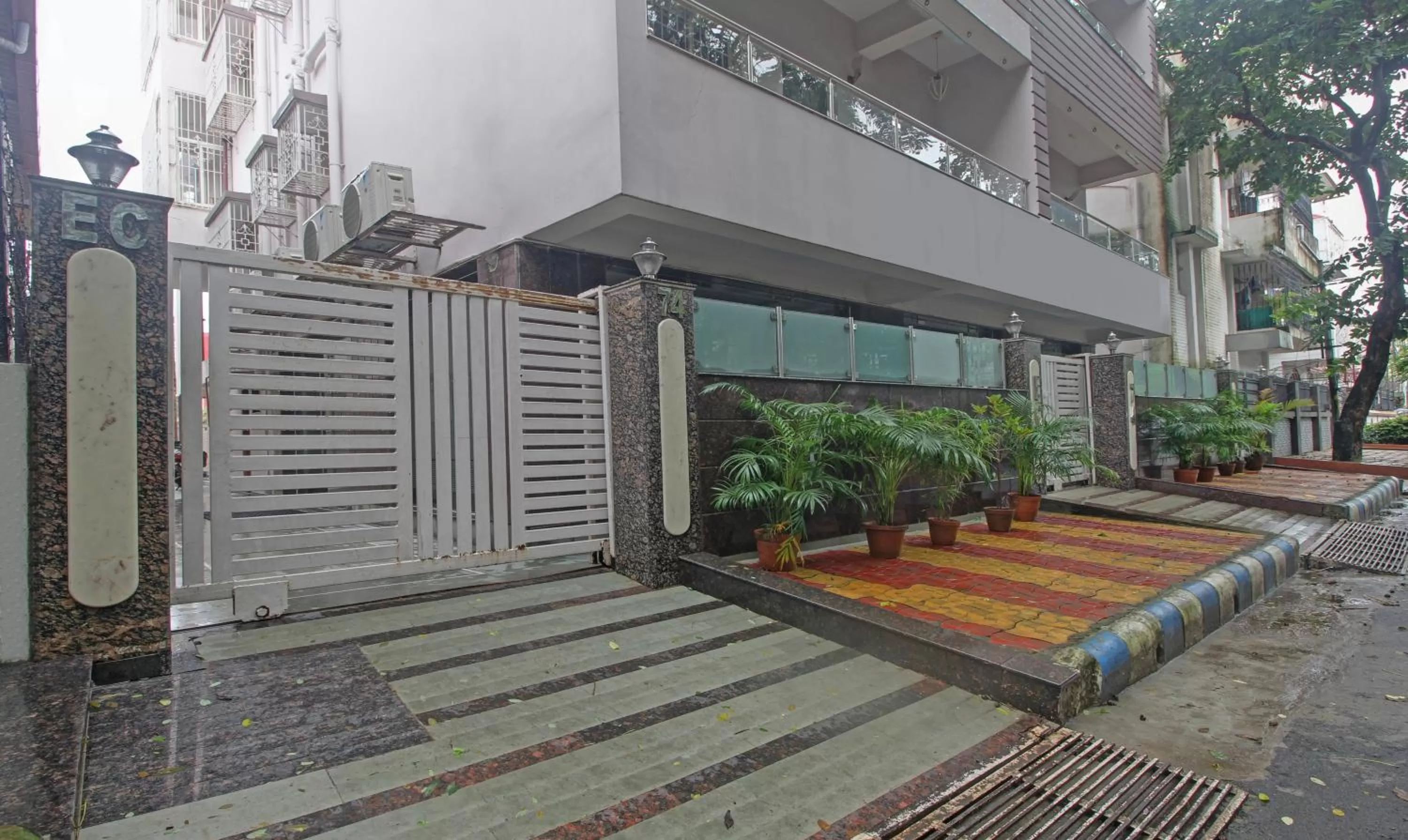 Property building in Treebo Sreema Saltlake Near City Centre Mall