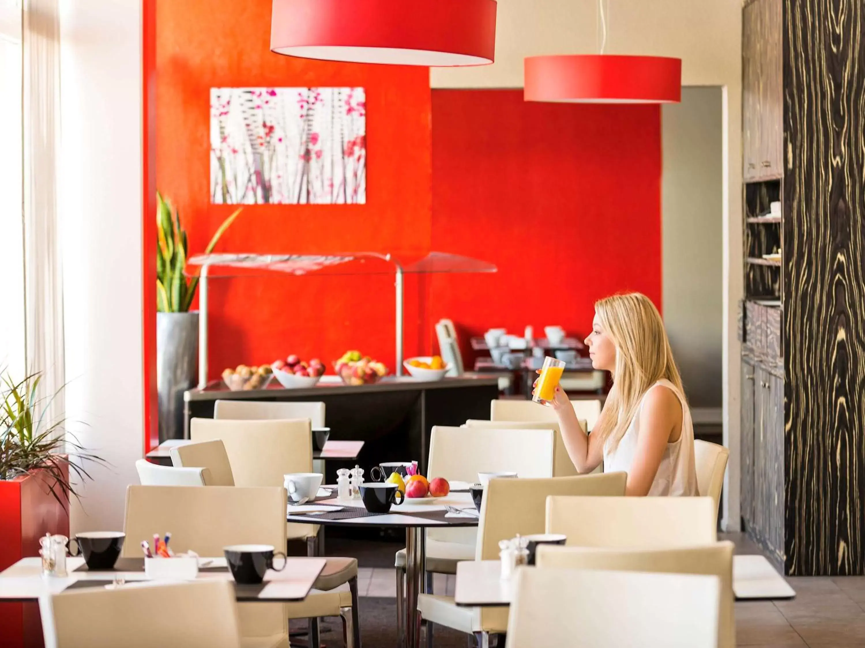 Restaurant/Places to Eat in Novotel Nice Aéroport Cap 3000