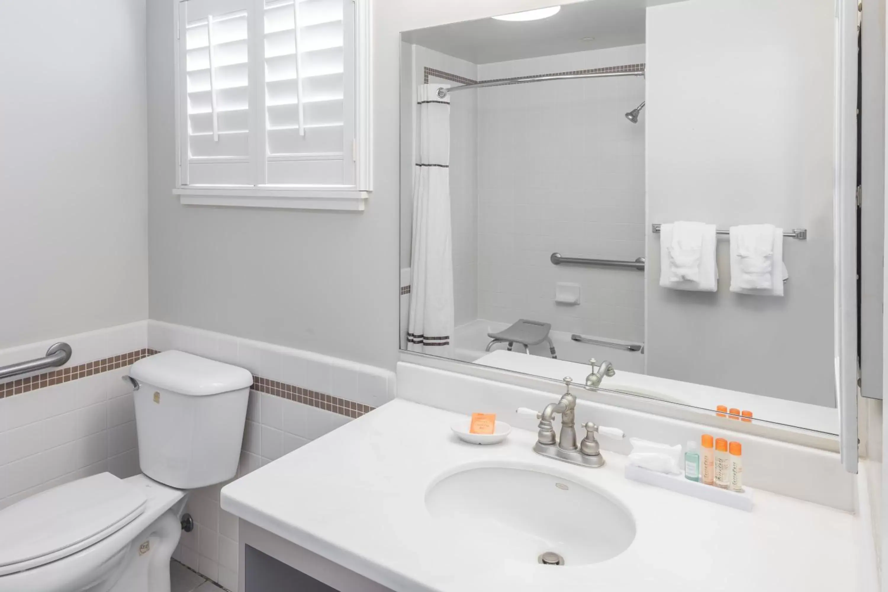 Bathroom in Lions Gate Hotel