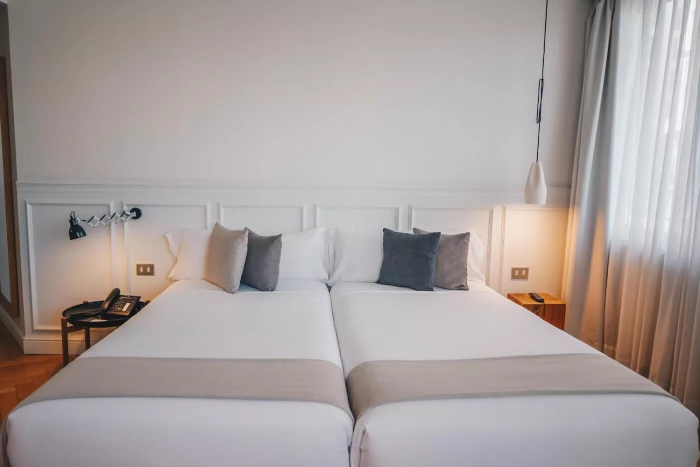 View (from property/room), Bed in Dear Hotel Madrid