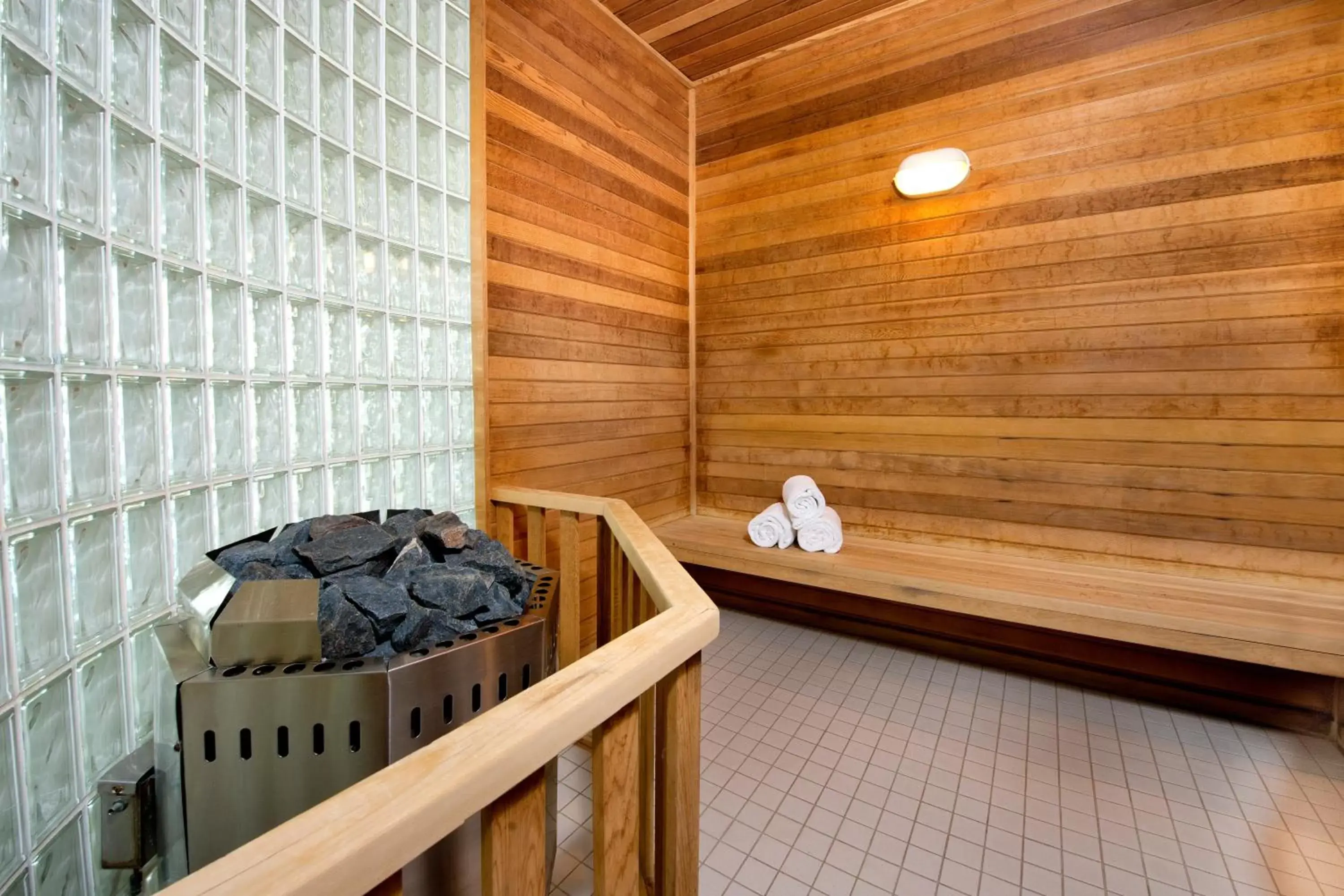 Steam room in Gold Eagle Lodge