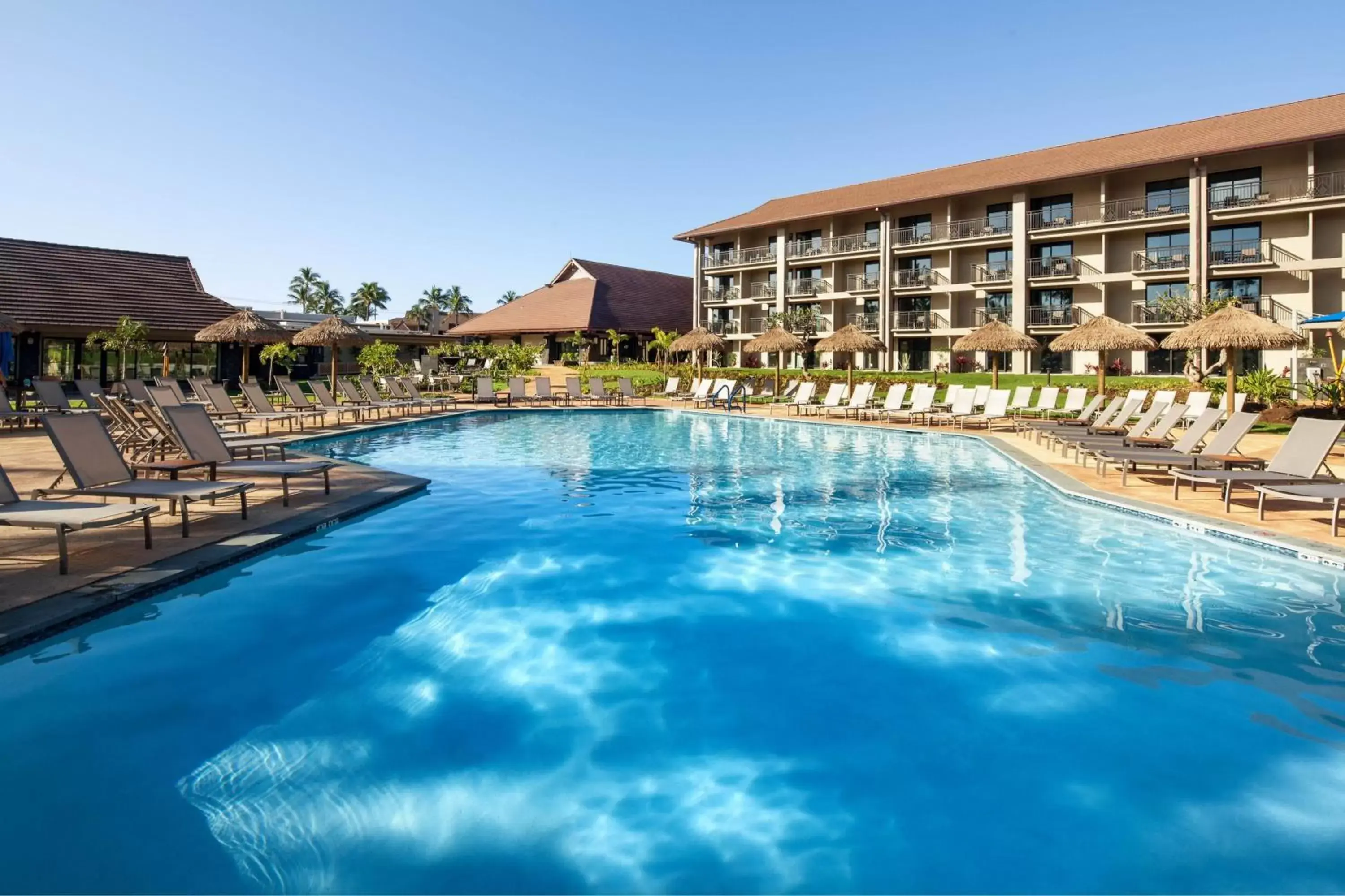 Swimming pool, Property Building in Sheraton Kauai Resort Villas