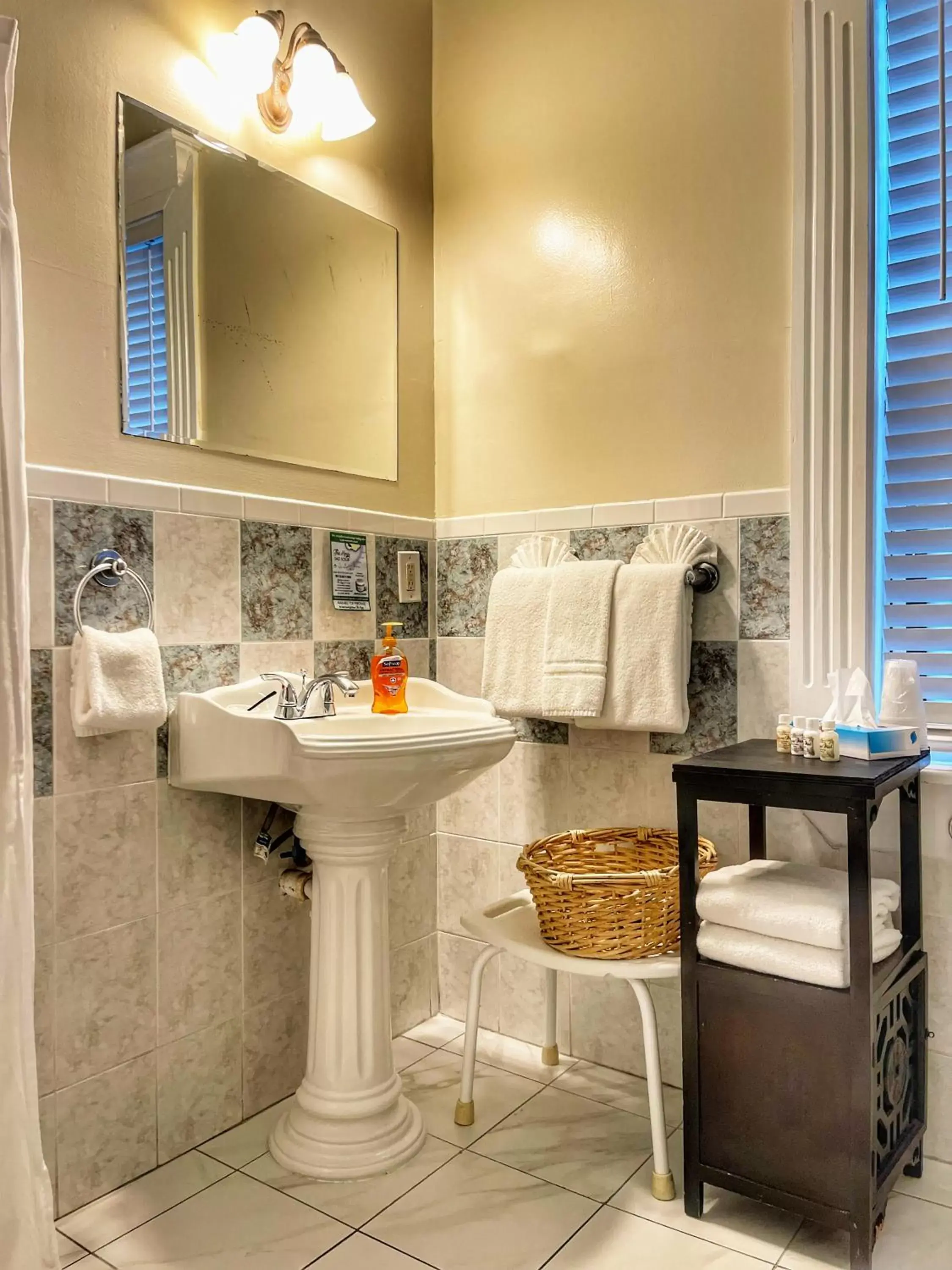 Bathroom in The Casablanca Hotel