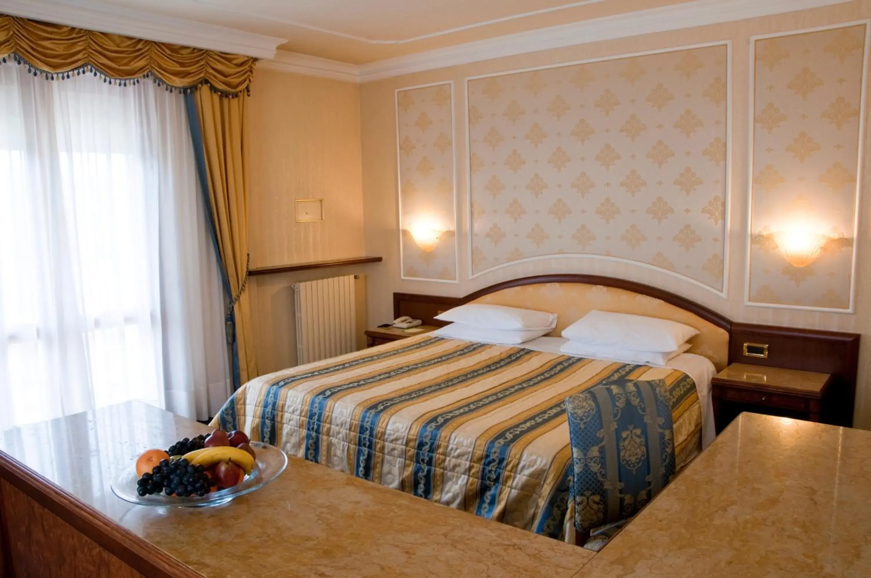 Bedroom, Bed in Apollo Terme Hotel