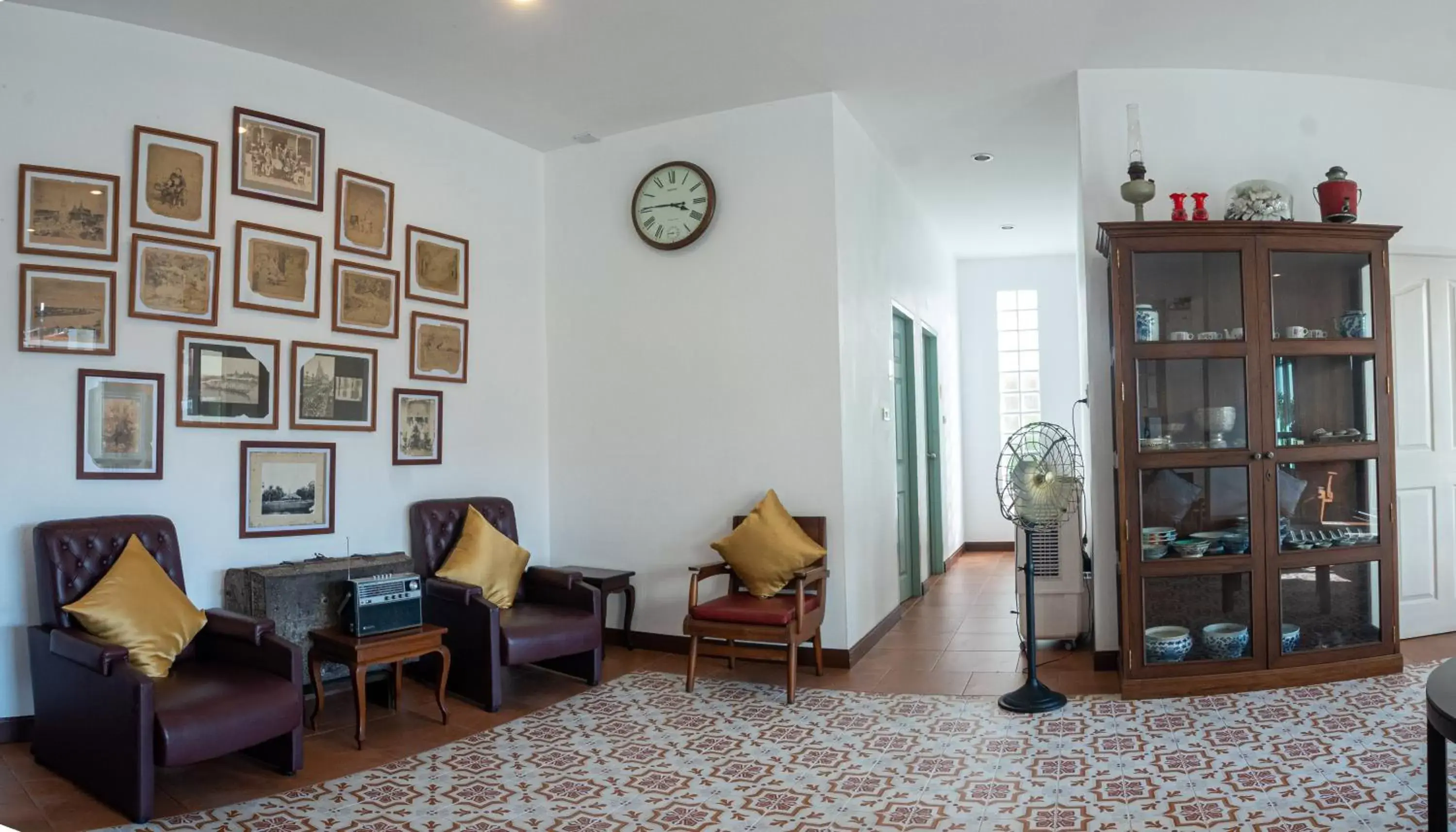 Seating Area in Sino Mansion