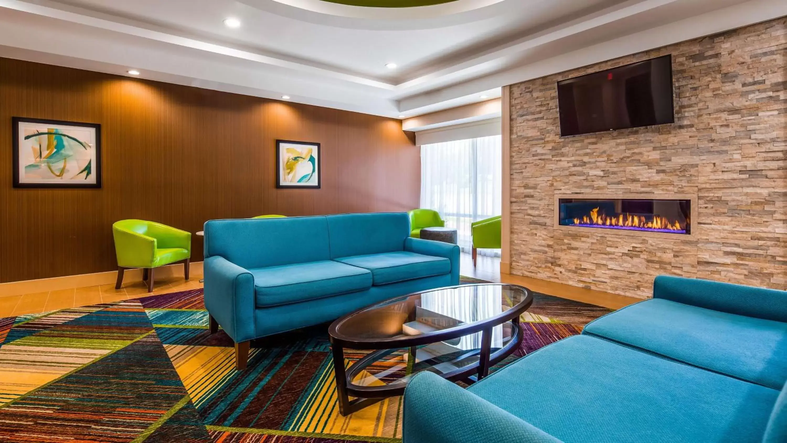 Lobby or reception, Seating Area in Best Western Plus North Shore Hotel