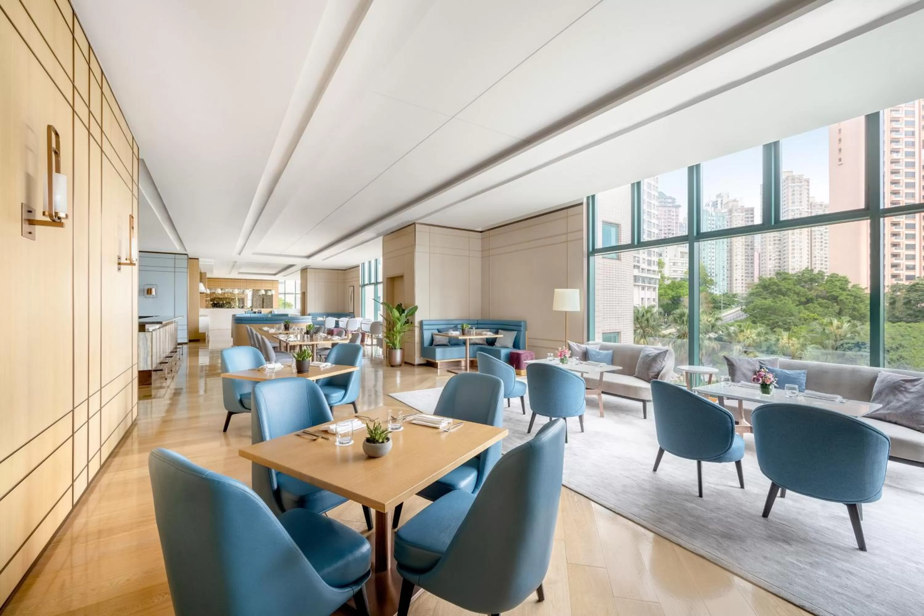 Restaurant/places to eat in Two MacDonnell Road