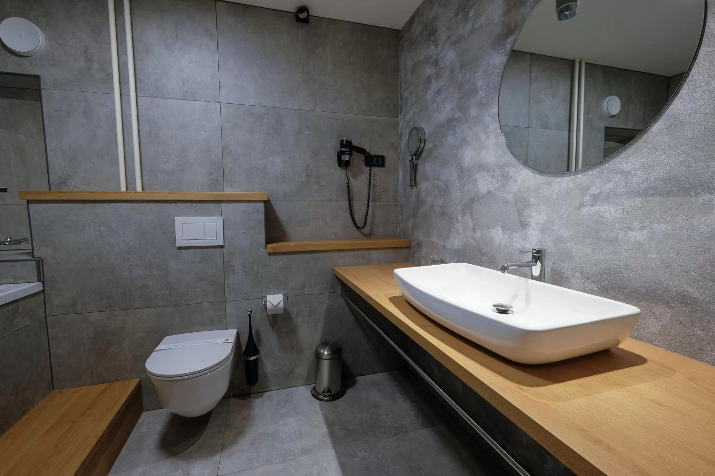 Toilet in Hotel Kunst