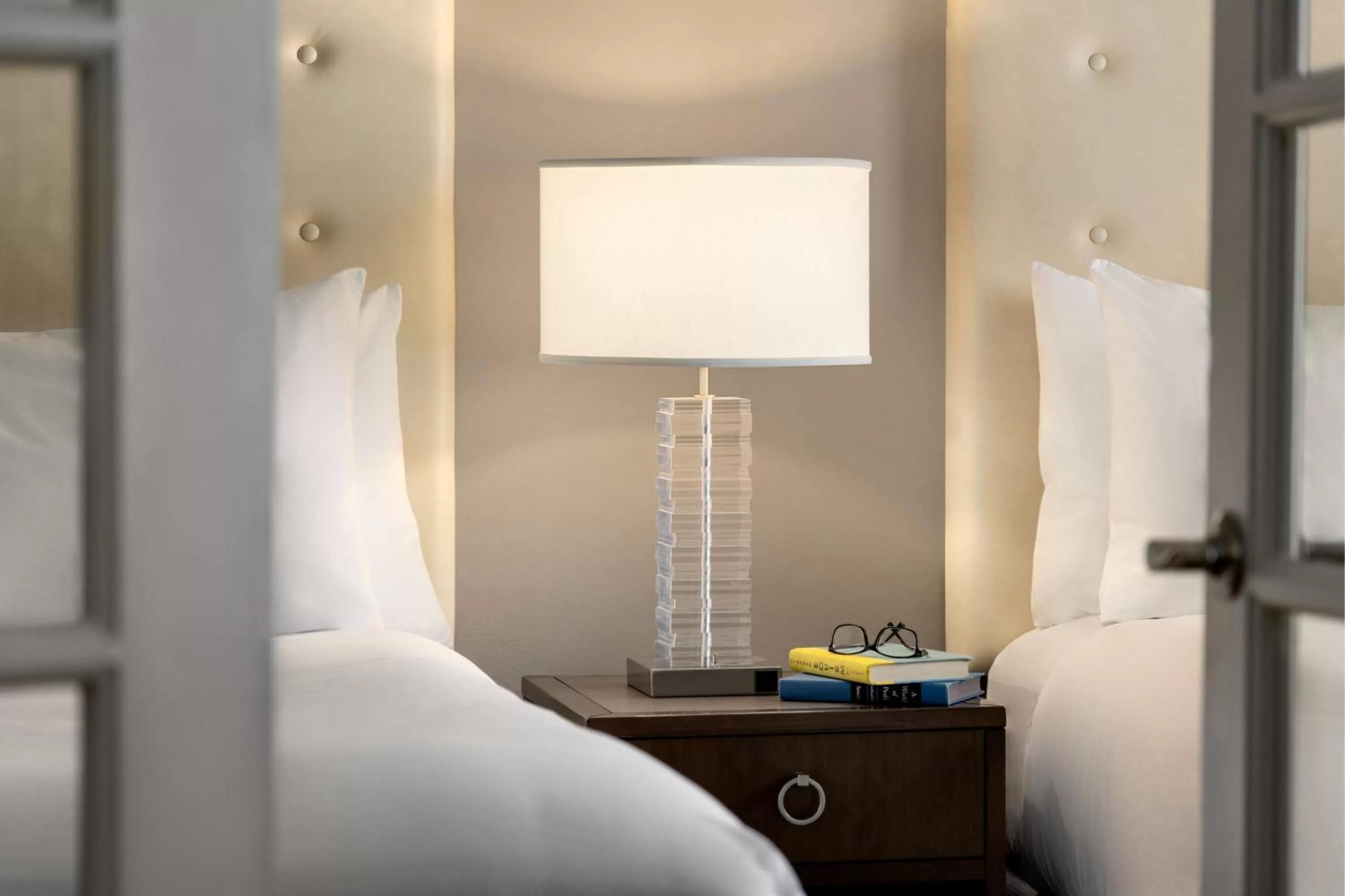 Photo of the whole room, Bed in Magnolia Hotel St. Louis, a Tribute Portfolio Hotel