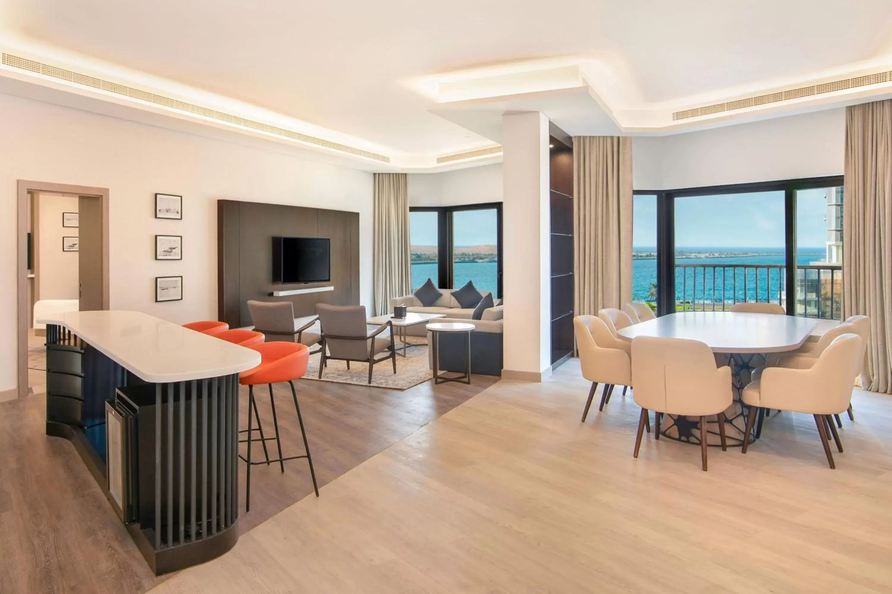 Photo of the whole room in Sheraton Abu Dhabi Hotel & Resort