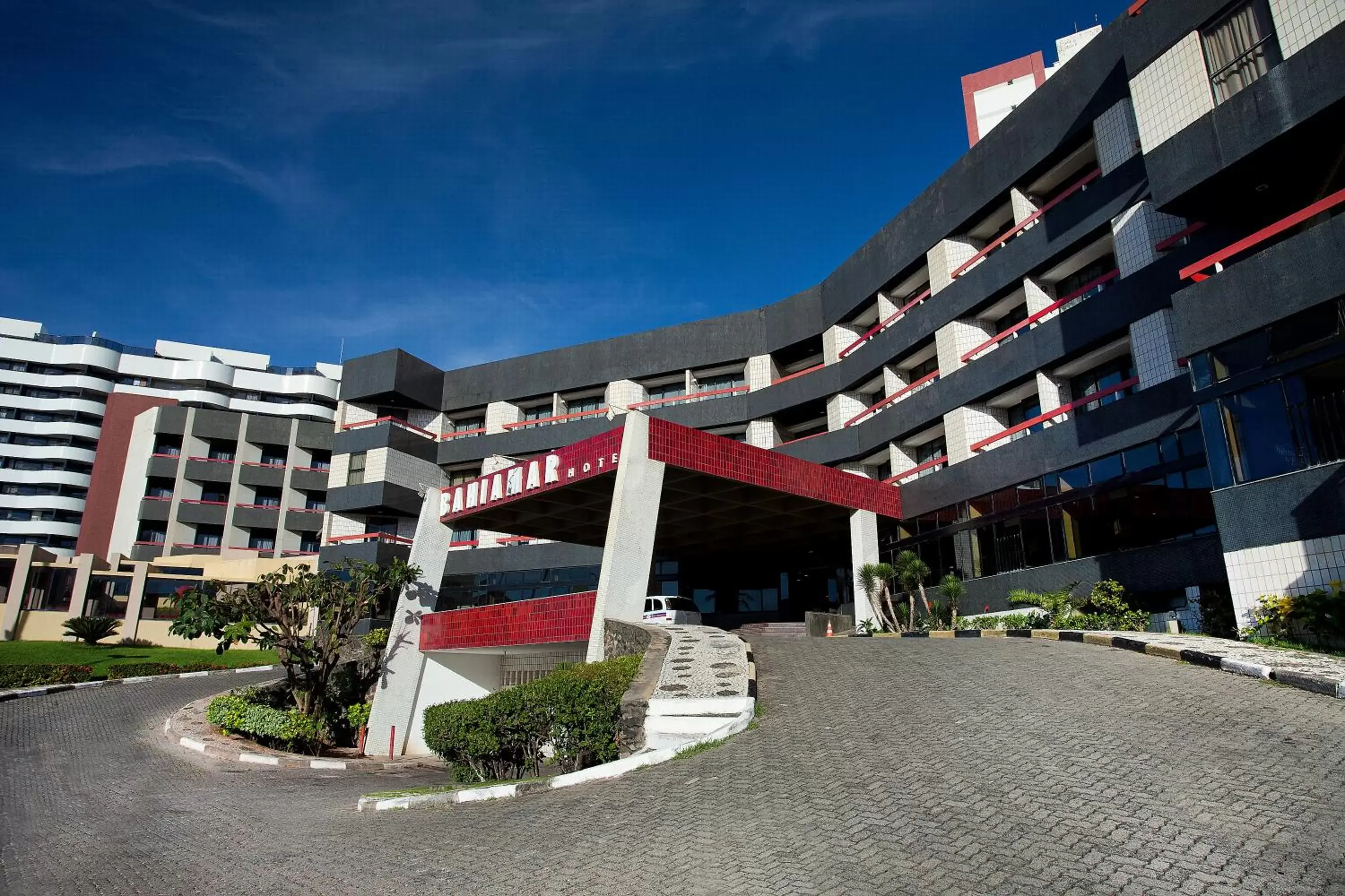 Facade/entrance, Property Building in Bahiamar Hotel