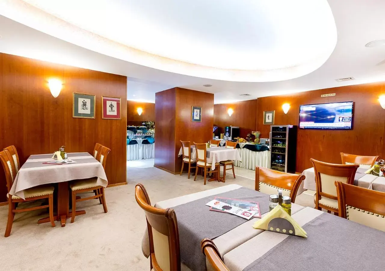 Breakfast in Hotel Duke Romana City Center Breakfast in Hotel Duke Romana City Center