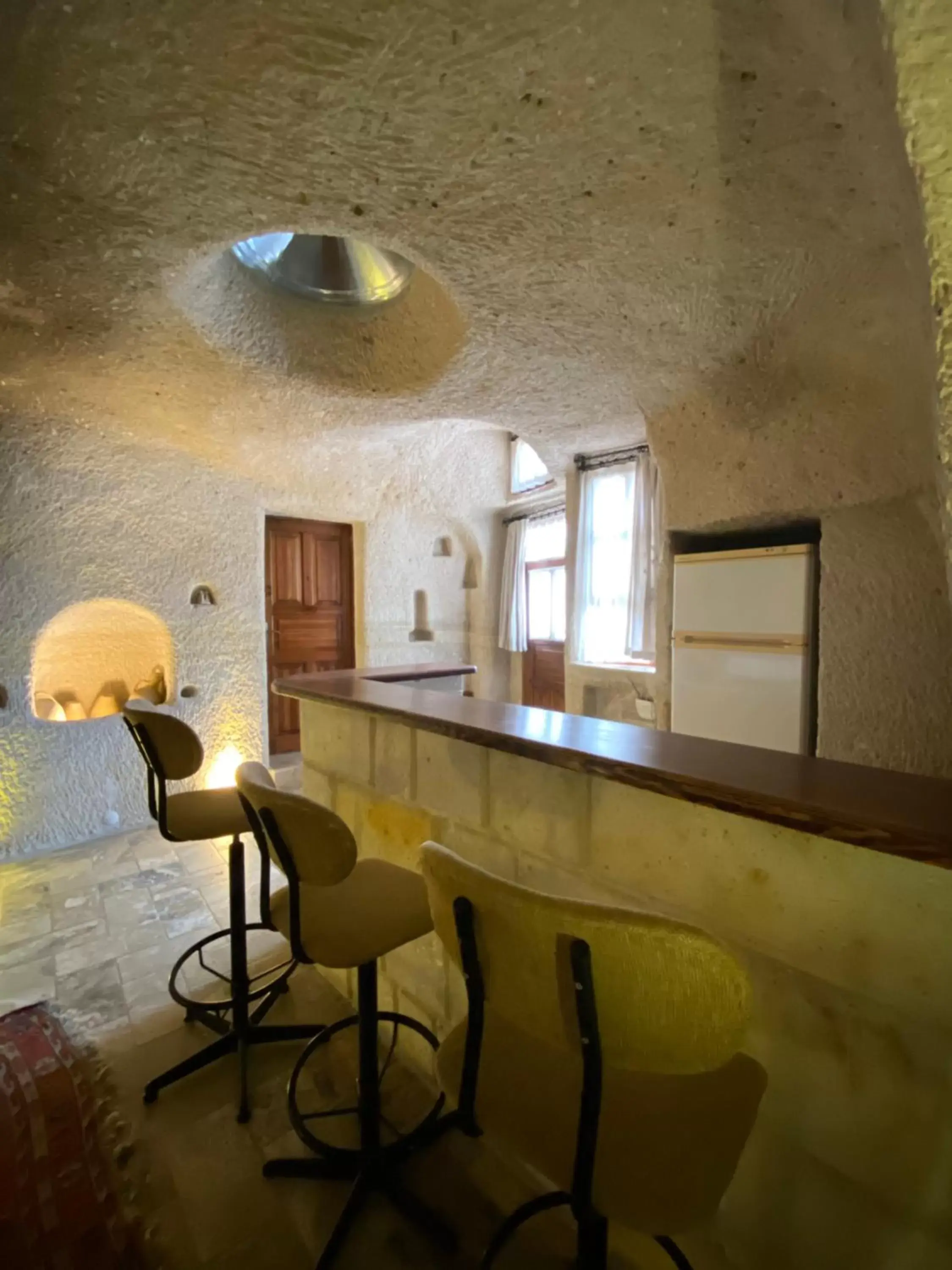 Kitchen/Kitchenette in Osmanbey Cave House