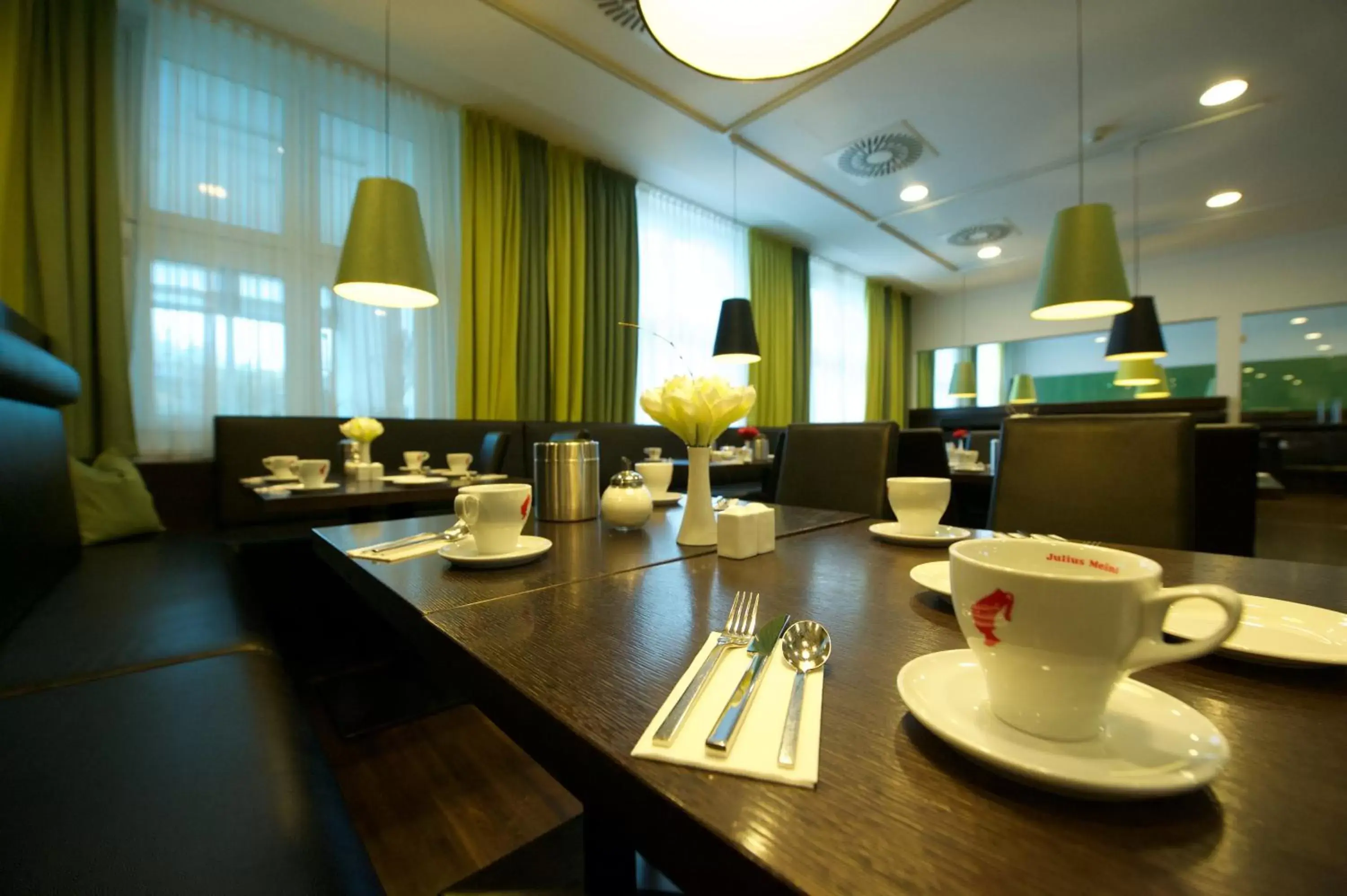 Restaurant/places to eat in Rainers Hotel Vienna