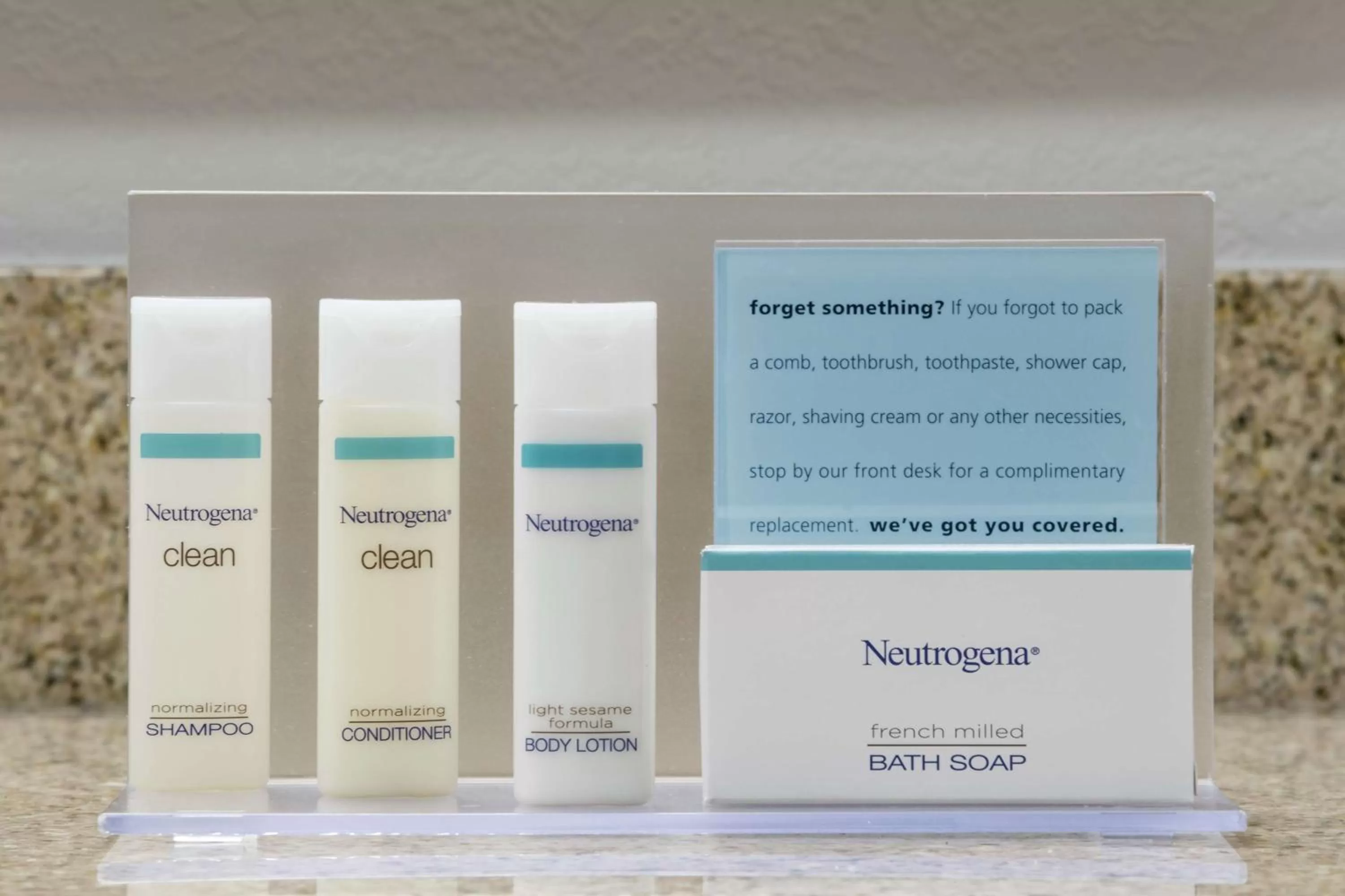 Bathroom in Hampton Inn & Suites Rochester-North