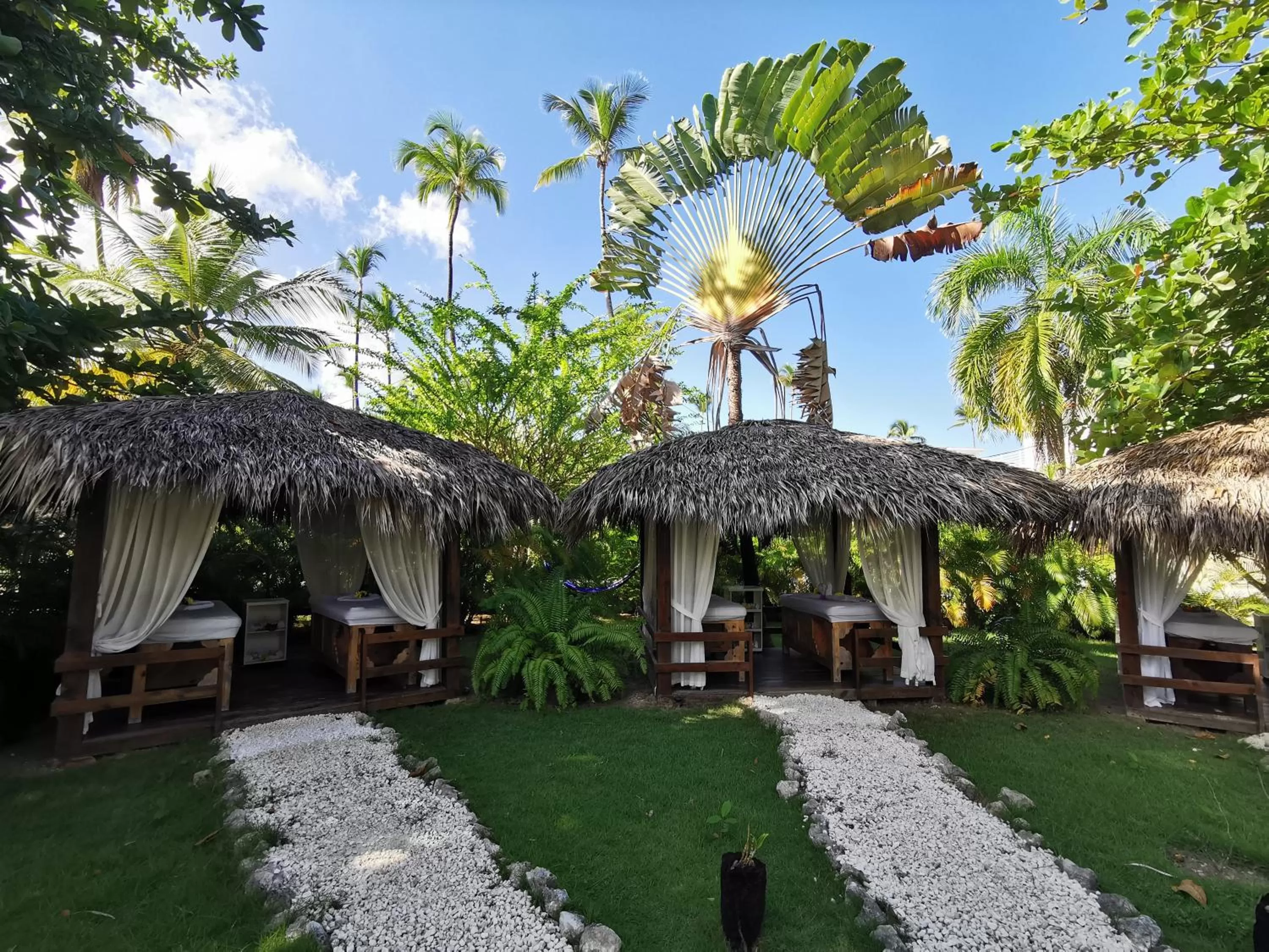 Garden in Tropical Villas at Los Corales Beach - Caribbean Rentals FZCO