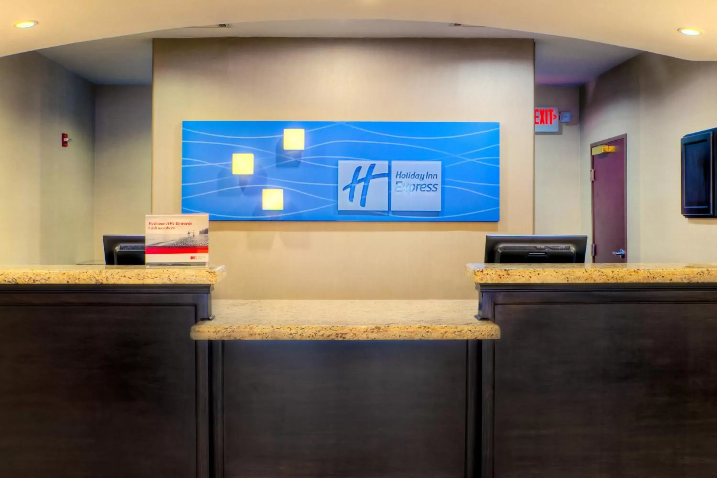 Lobby or reception, Lobby/Reception in Holiday Inn Express and Suites Granbury, an IHG Hotel