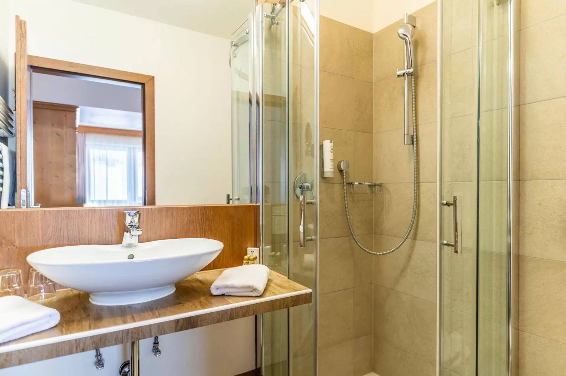 Shower in Sporthotel Cristall