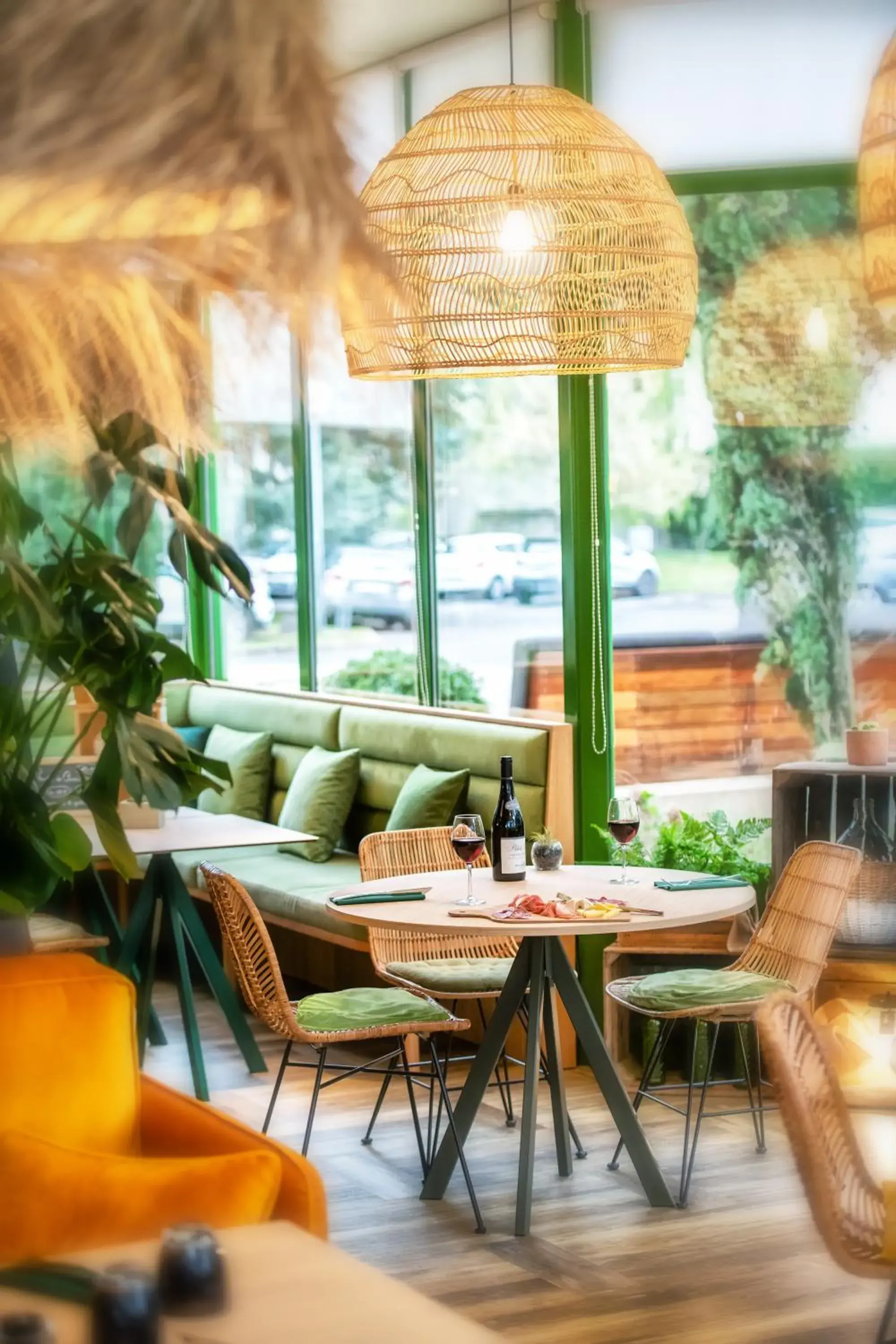 Seating area in Mercure Niort Marais Poitevin