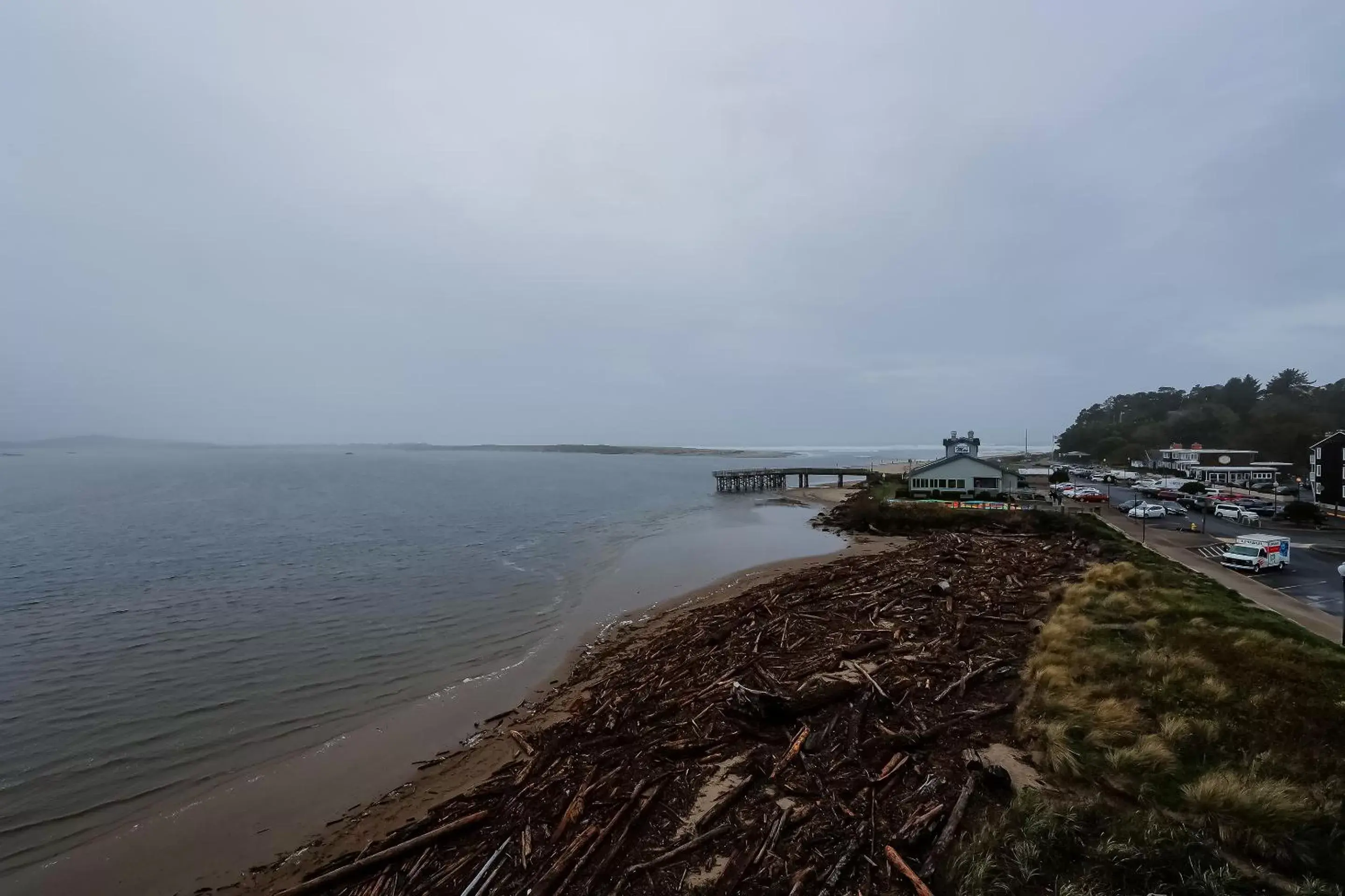 View (from property/room), Beach in Siletz Bay Beachfront Hotel by OYO Lincoln City