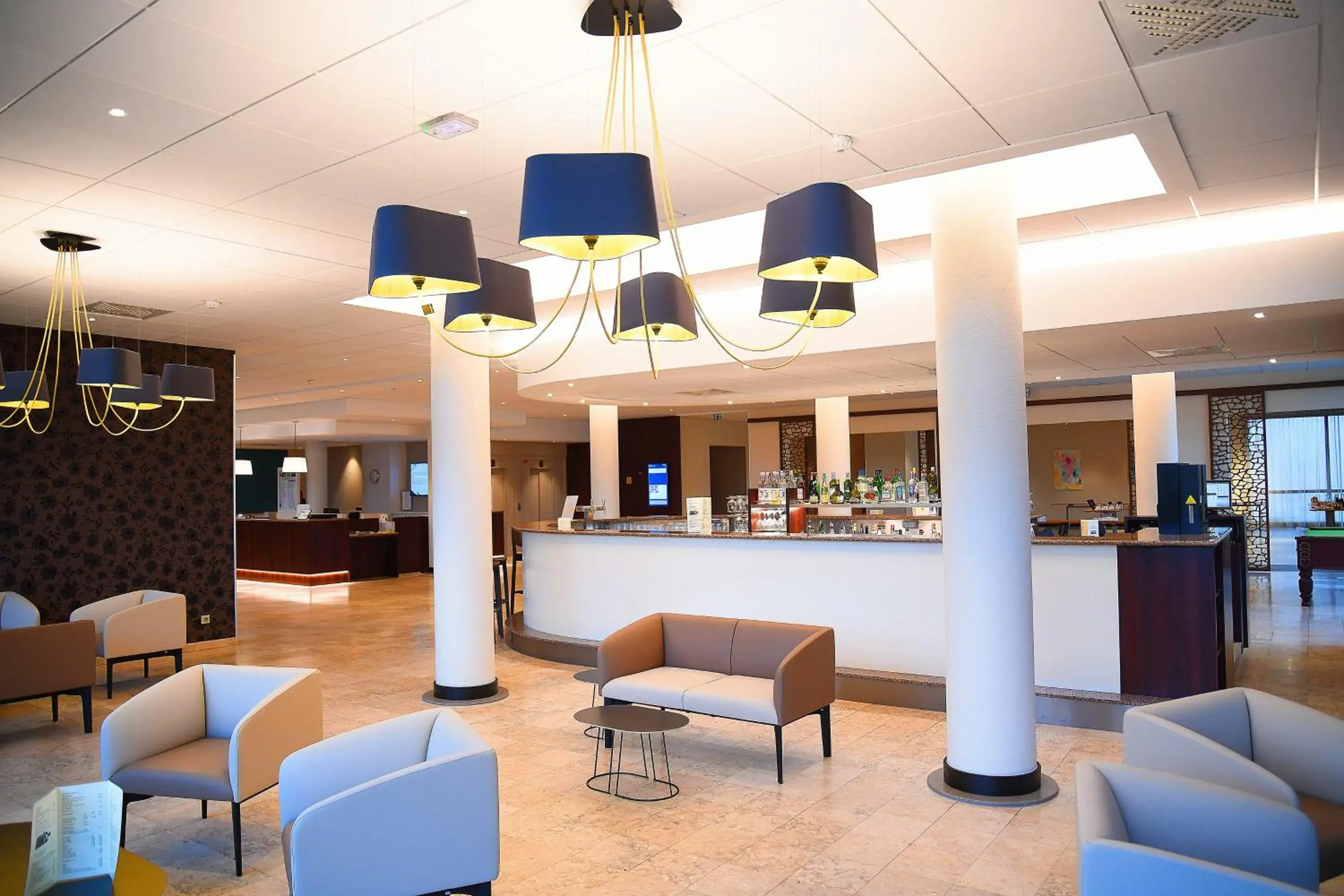 Lounge or bar, Lobby/Reception in Logis Lyon Est Porte de l'Ain
