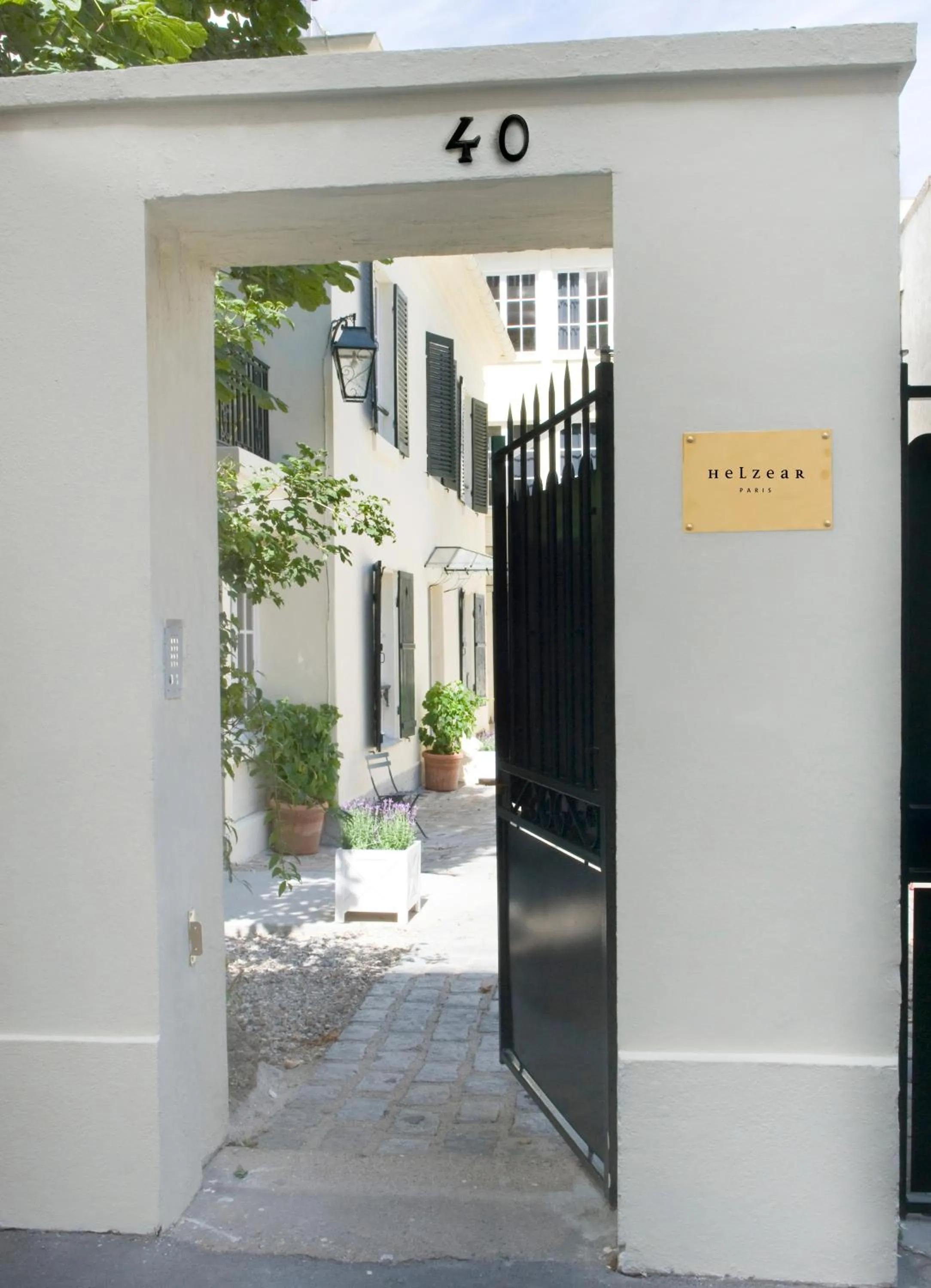 Facade/entrance in Hôtel Helzear Montparnasse