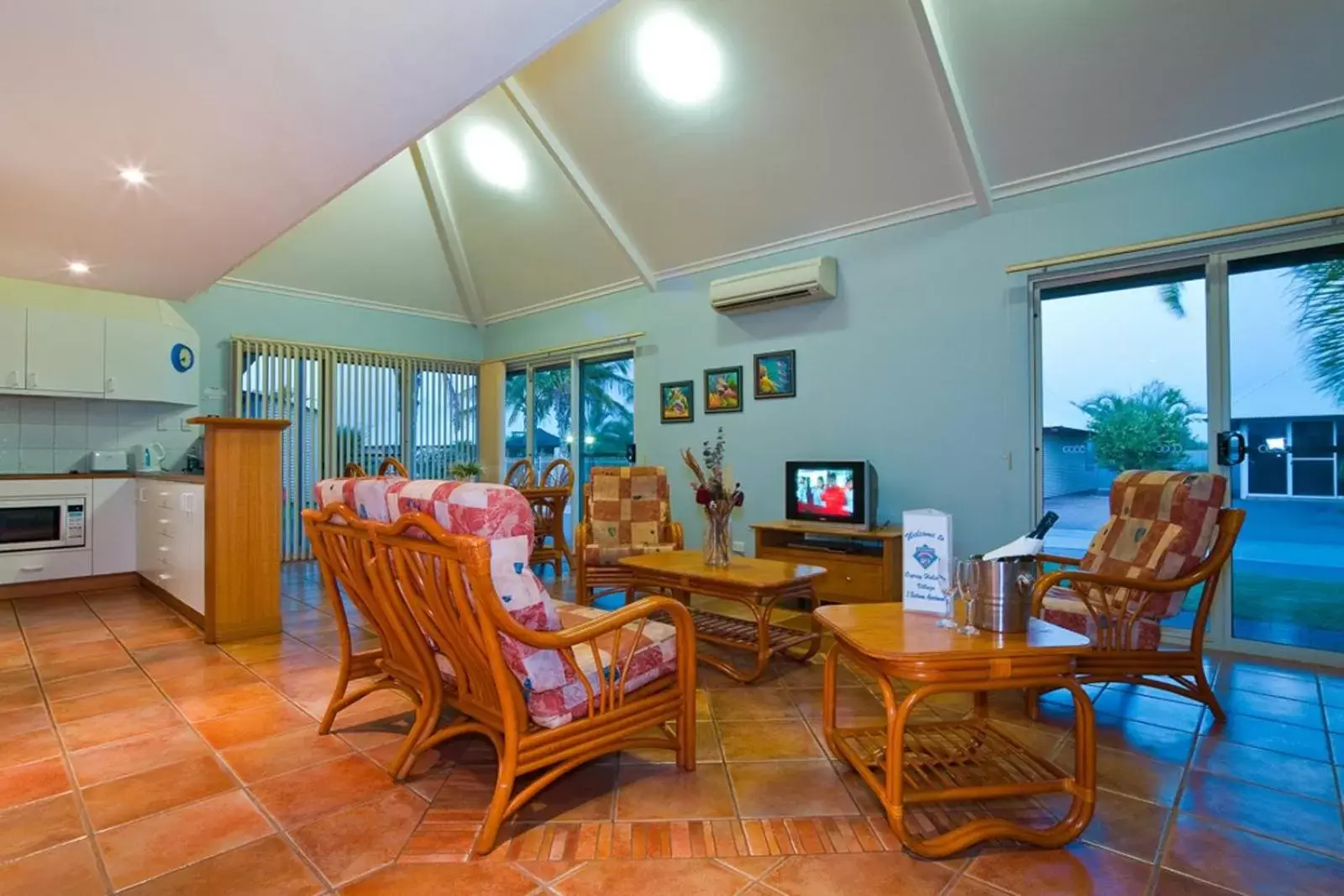 Living room in Potshot Hotel Resort