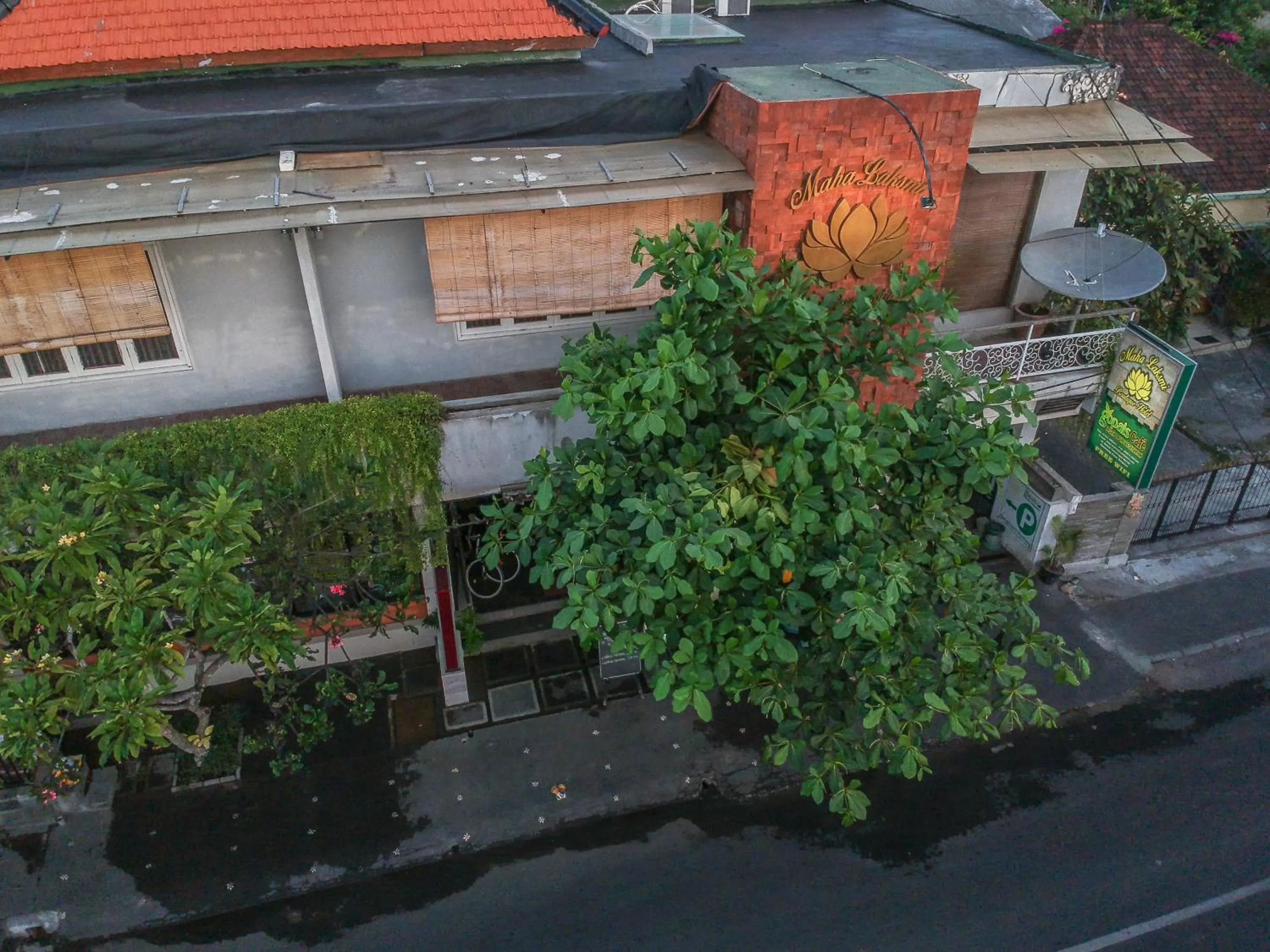 Spring in Mahalaksmi Boutique Hotel