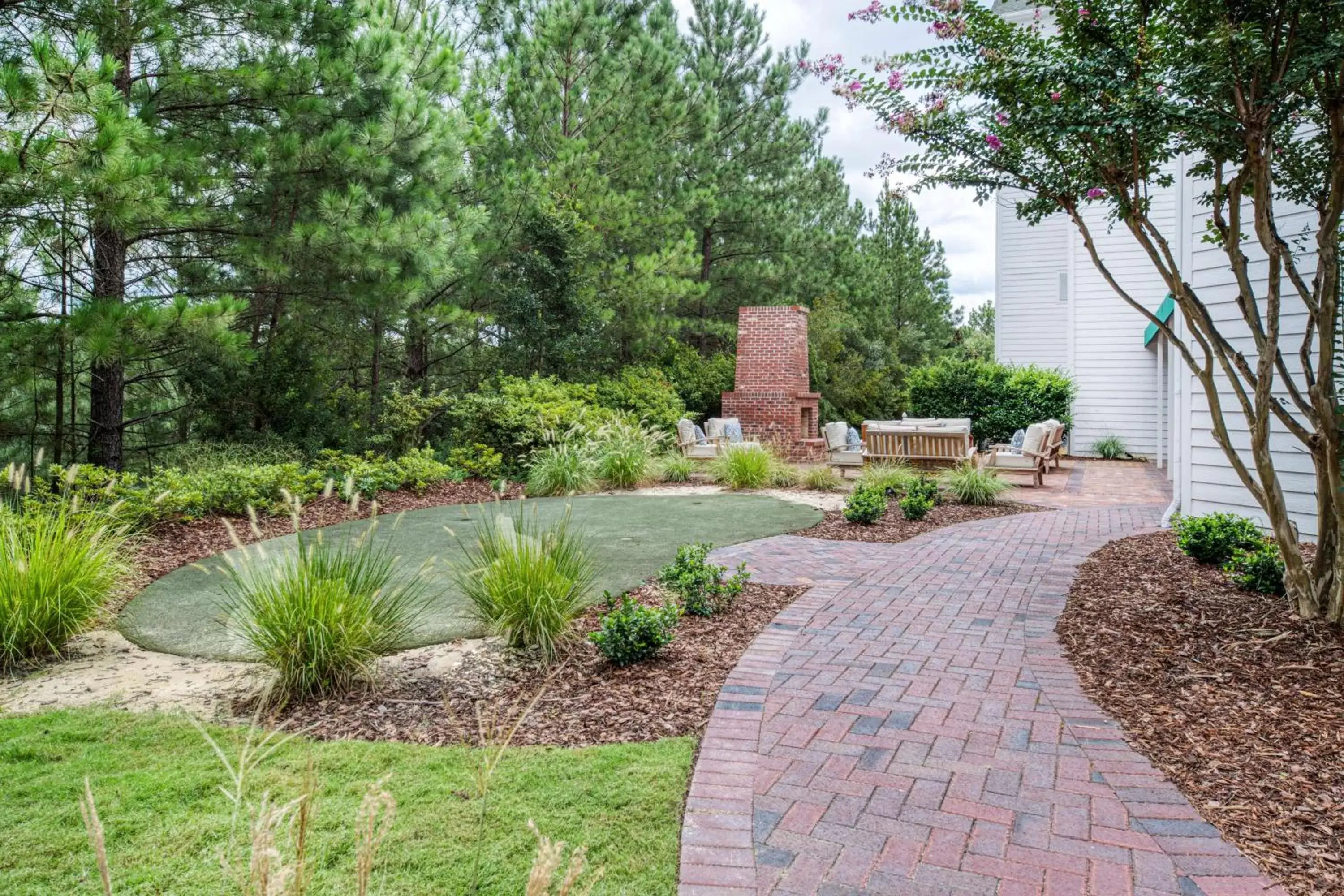 Inner courtyard view, Garden in Homewood Suites by Hilton Olmsted Village