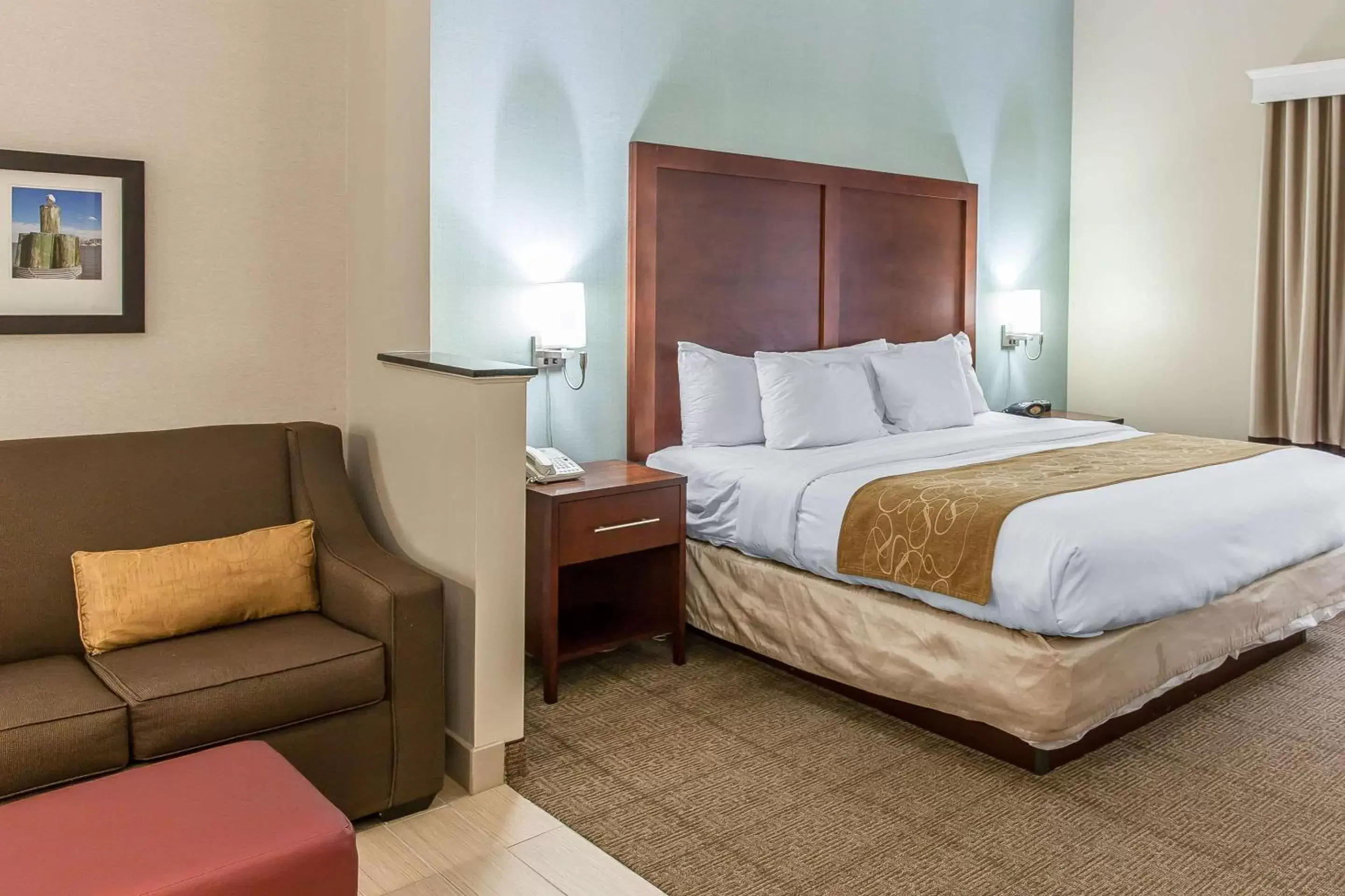 Bedroom, Bed in Comfort Suites Ocean City West