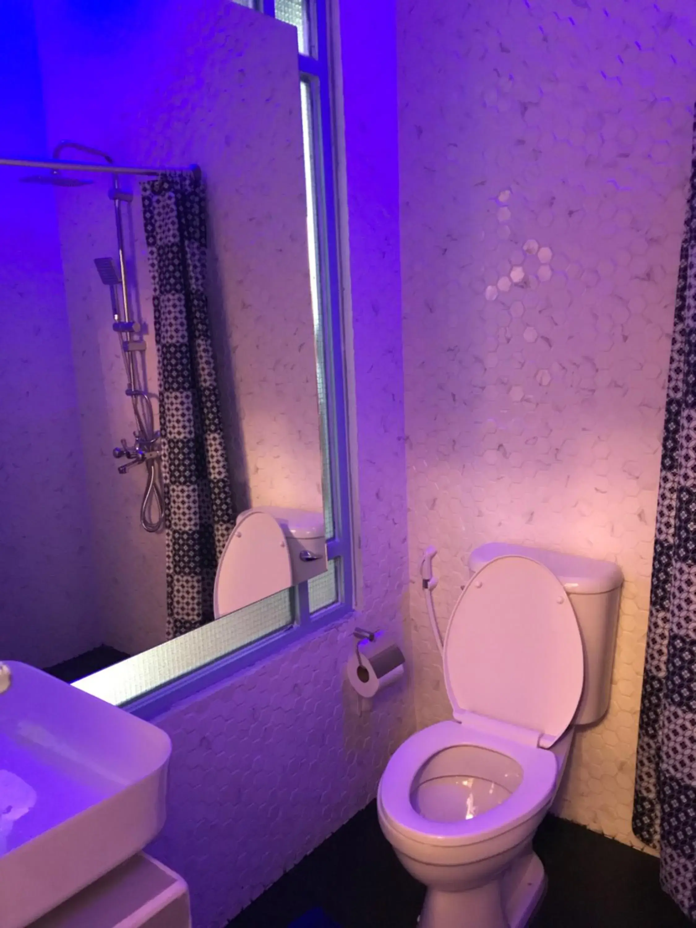 Bathroom in Blu Cabin Poshtel